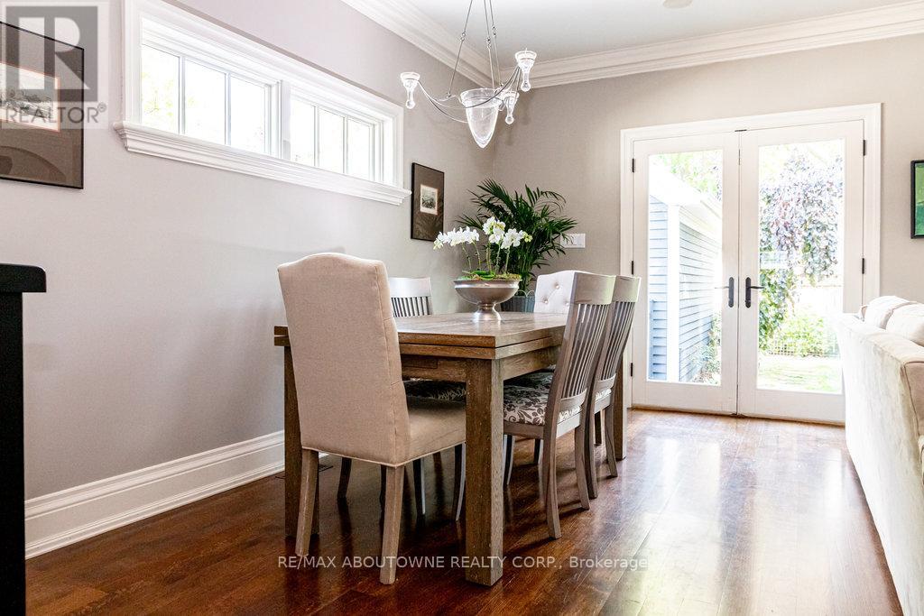 44 Head Street, Oakville, Ontario  L6K 1L5 - Photo 22 - W12826420