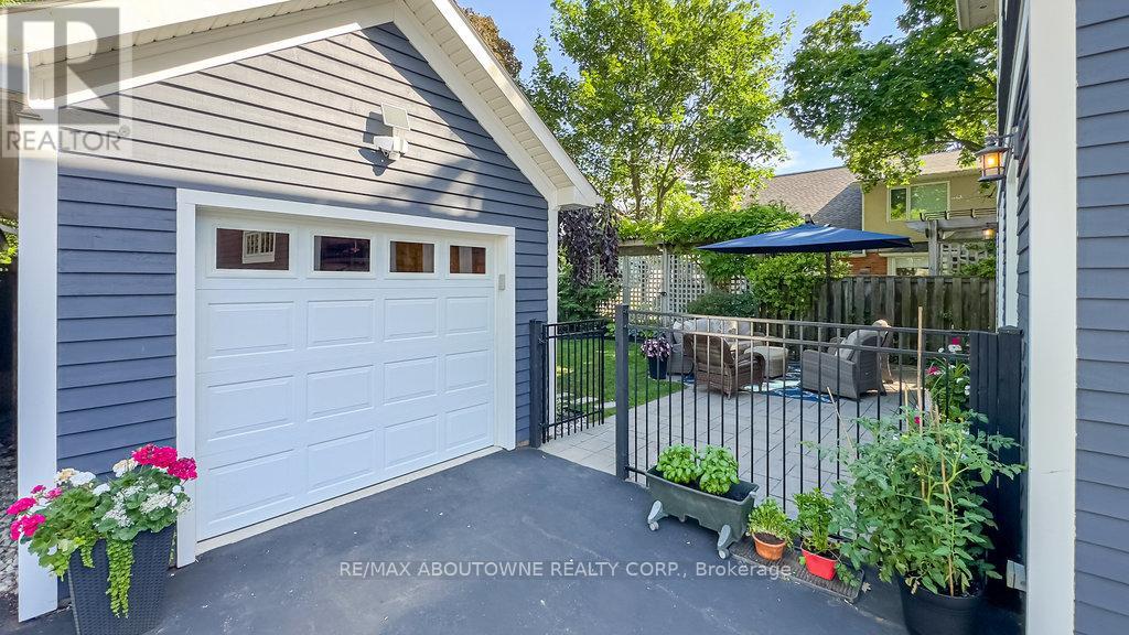 44 Head Street, Oakville, Ontario  L6K 1L5 - Photo 46 - W12826420