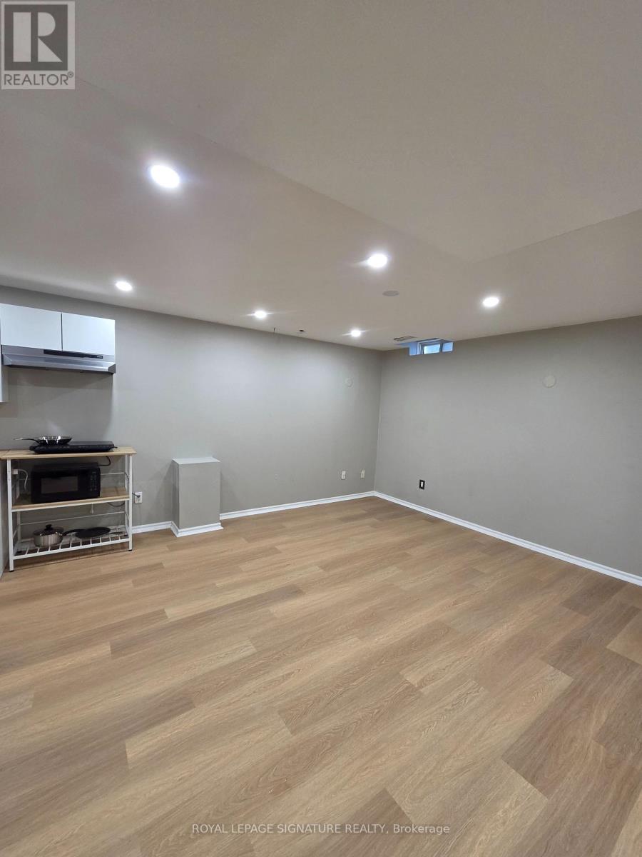 Bsmt - 971 Ledbury Crescent, Mississauga, Ontario  L5V 2R3 - Photo 7 - W12826464