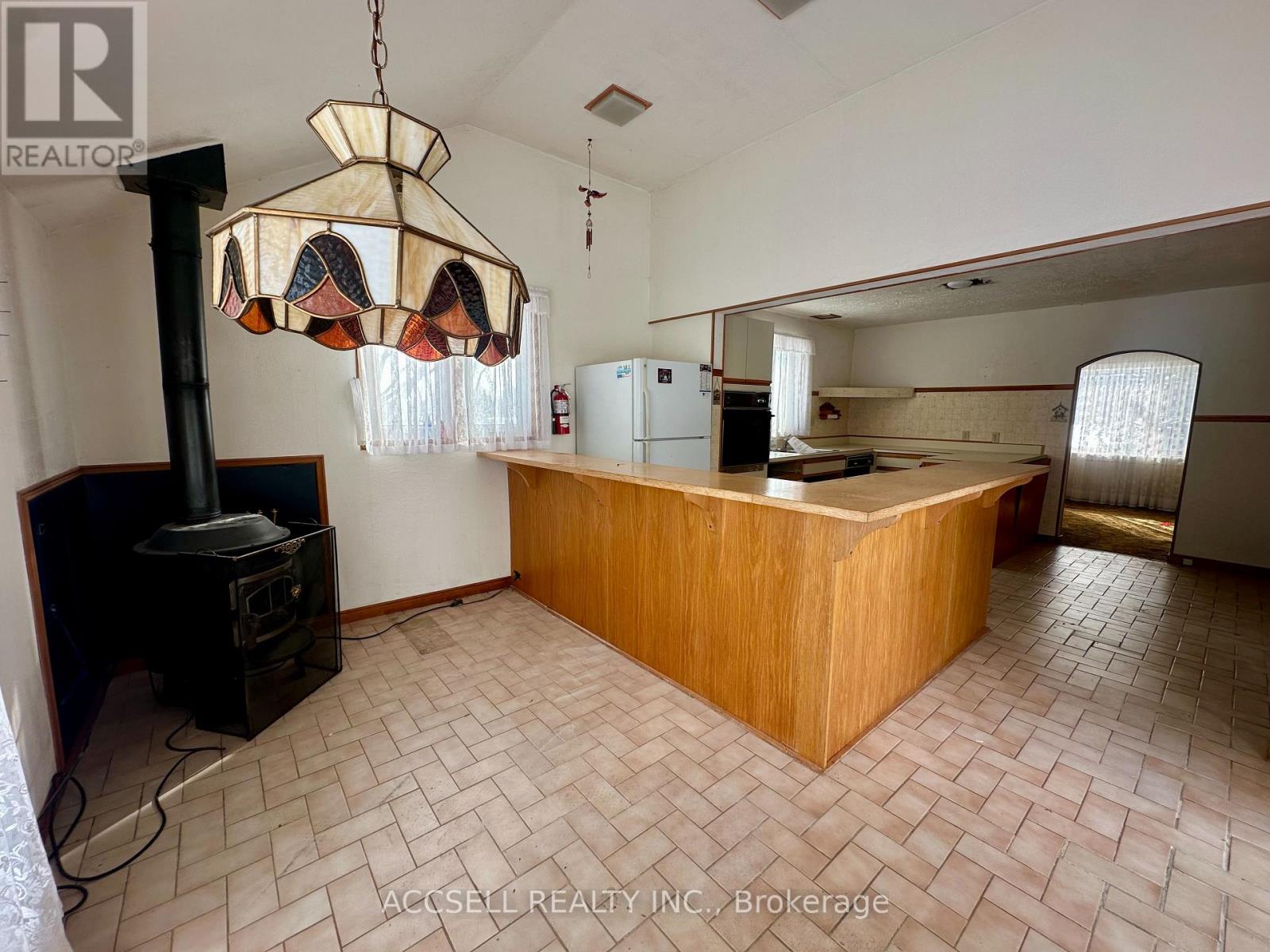 18627 Hurontario Street, Caledon, Ontario  L7K 0X9 - Photo 13 - W12826496