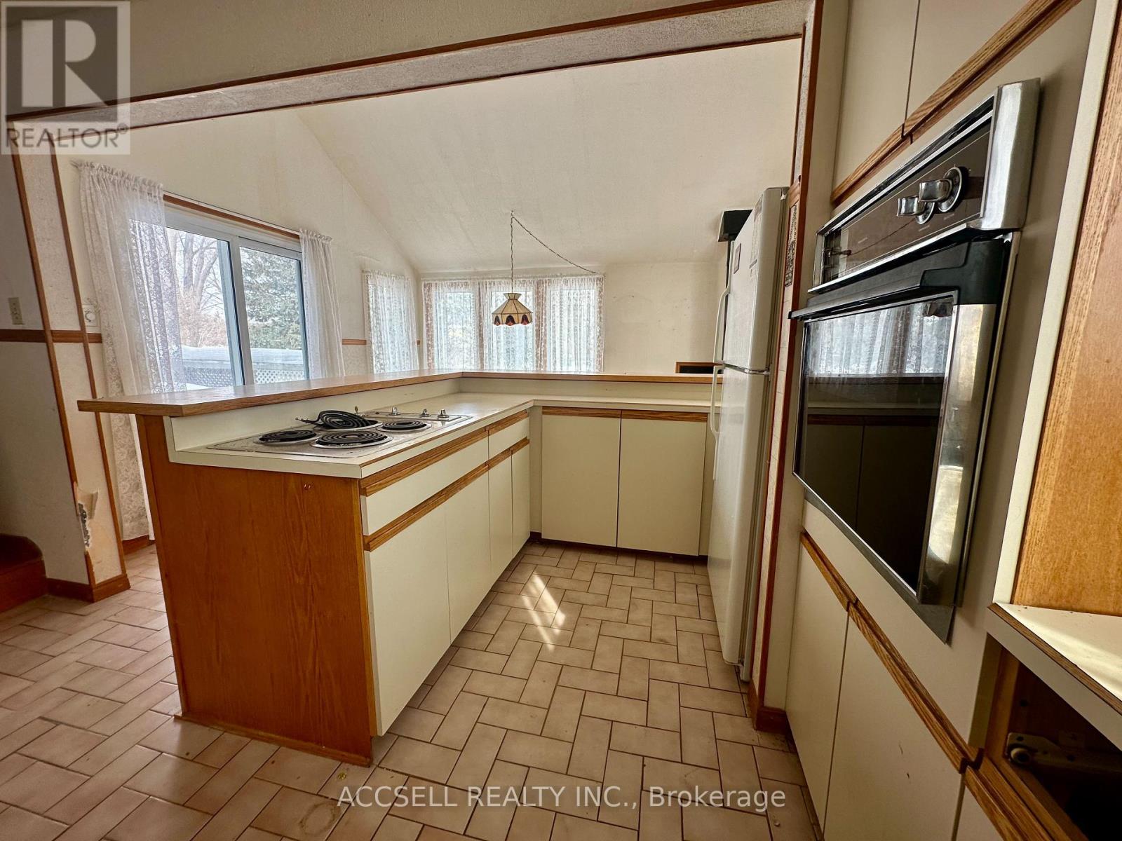 18627 Hurontario Street, Caledon, Ontario  L7K 0X9 - Photo 16 - W12826496