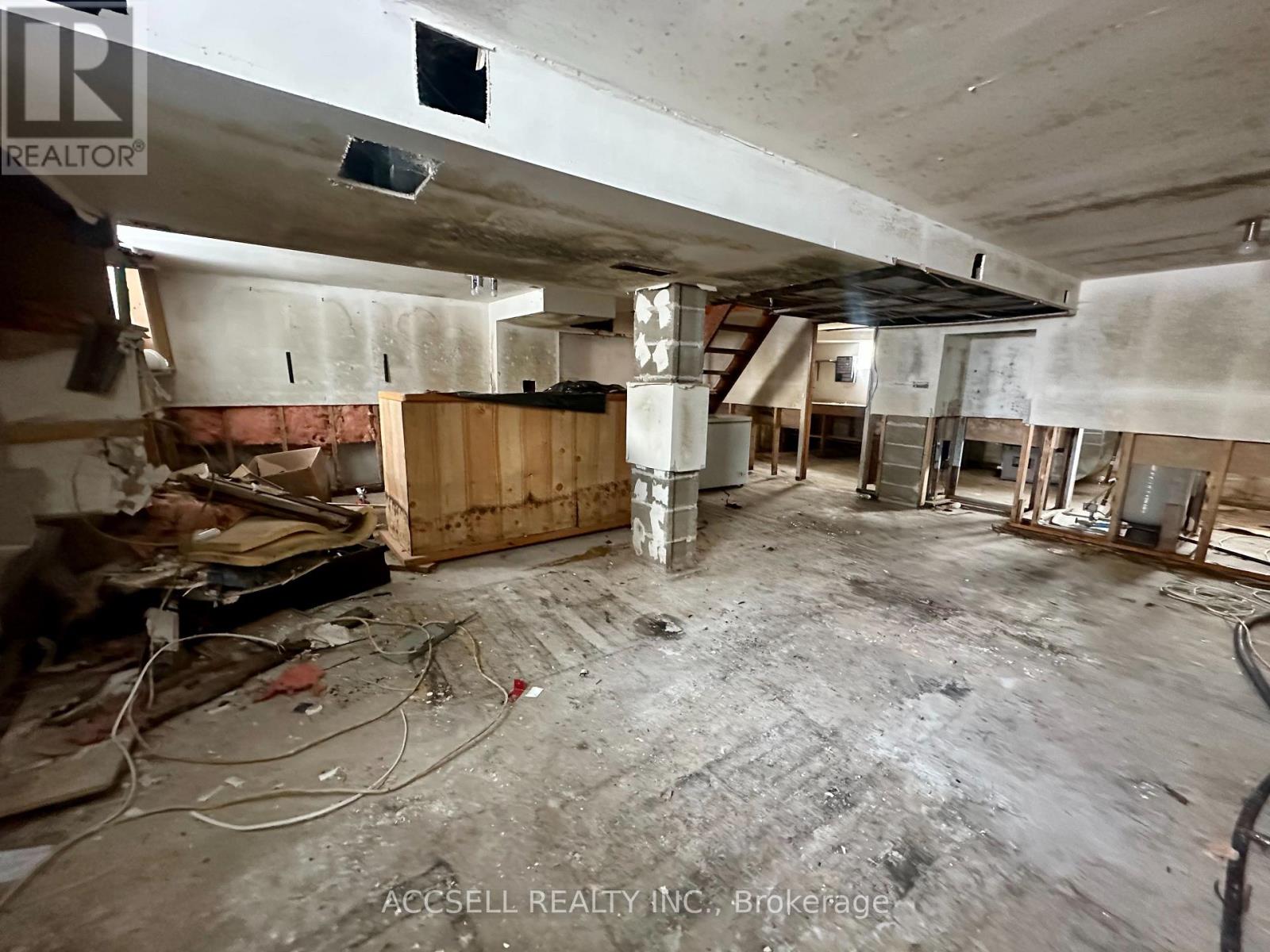 18627 Hurontario Street, Caledon, Ontario  L7K 0X9 - Photo 21 - W12826496