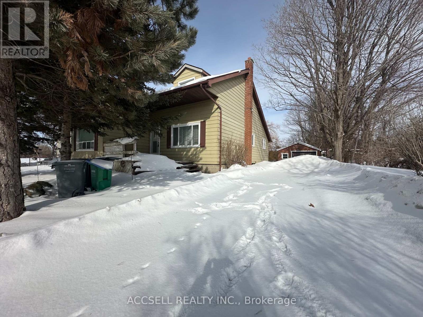 18627 Hurontario Street, Caledon, Ontario  L7K 0X9 - Photo 37 - W12826496