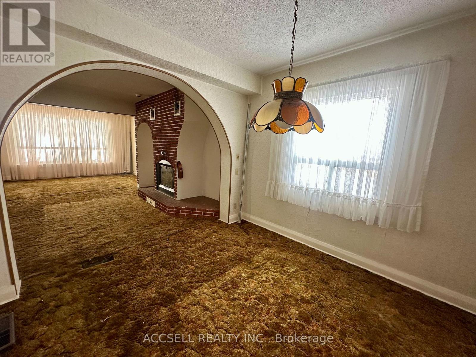 18627 Hurontario Street, Caledon, Ontario  L7K 0X9 - Photo 7 - W12826496