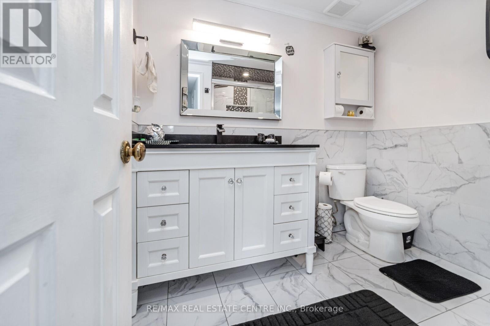 5 Lilly Crescent, Brampton, Ontario  L6Y 3K1 - Photo 24 - W12826506