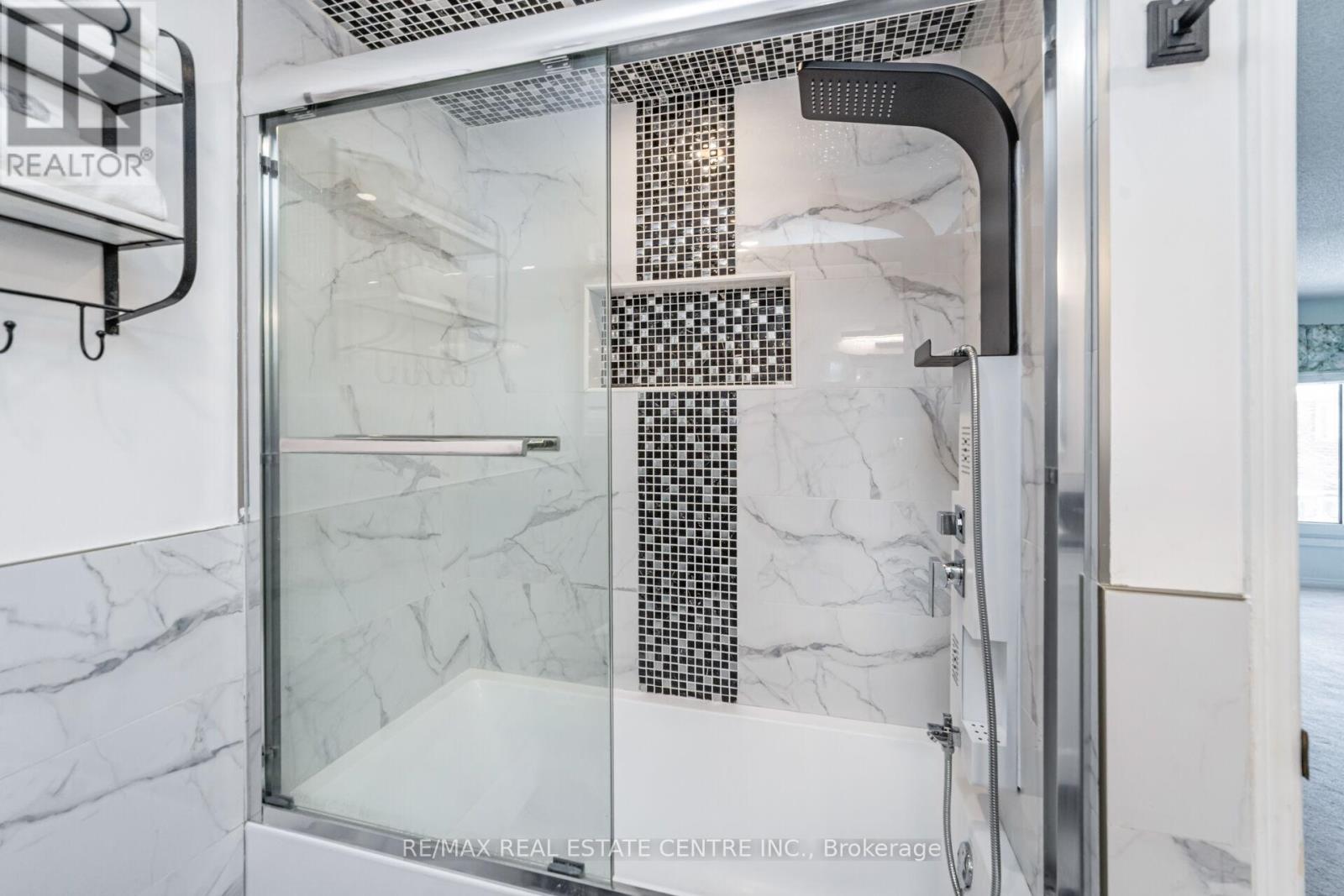 5 Lilly Crescent, Brampton, Ontario  L6Y 3K1 - Photo 25 - W12826506