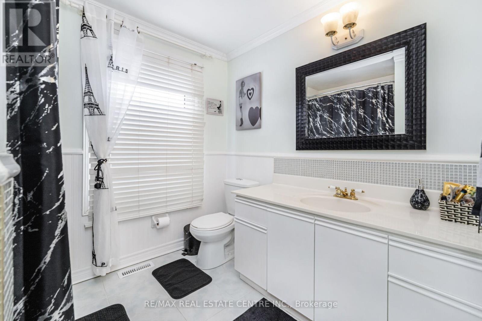 5 Lilly Crescent, Brampton, Ontario  L6Y 3K1 - Photo 34 - W12826506