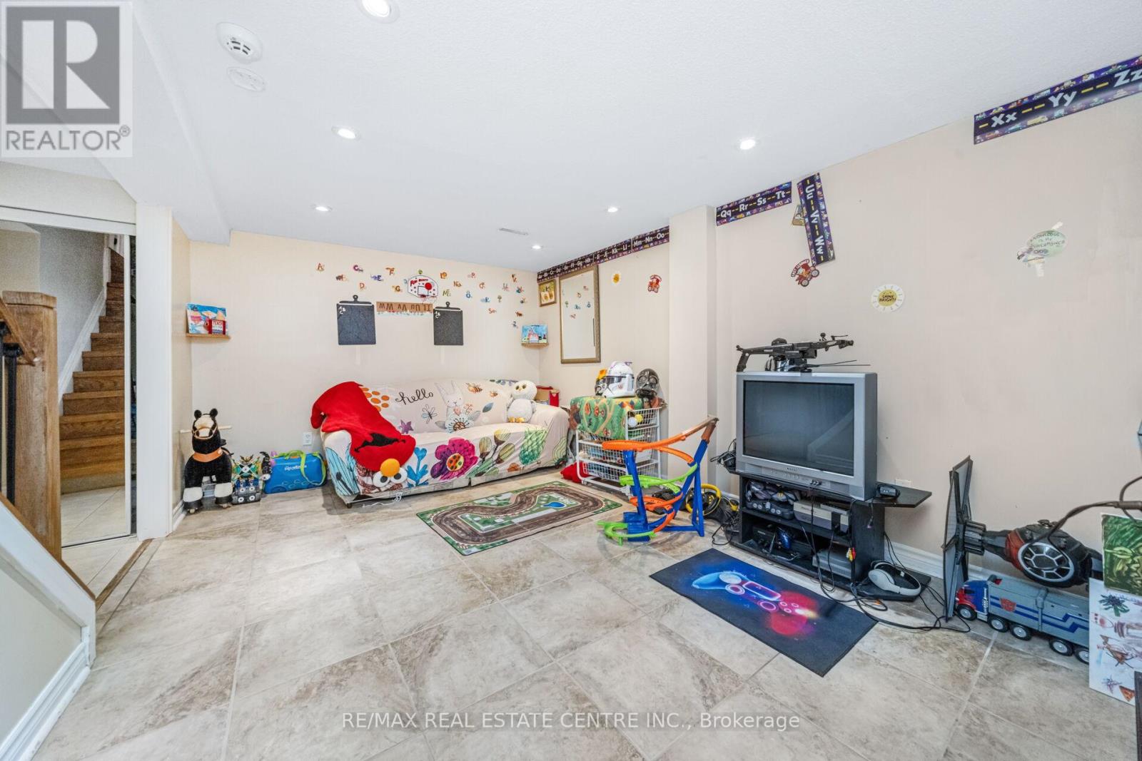 5 Lilly Crescent, Brampton, Ontario  L6Y 3K1 - Photo 38 - W12826506