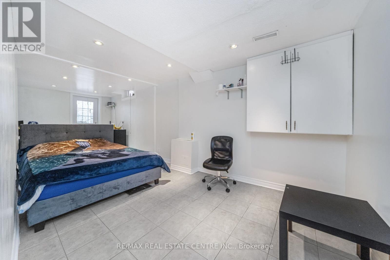 5 Lilly Crescent, Brampton, Ontario  L6Y 3K1 - Photo 44 - W12826506