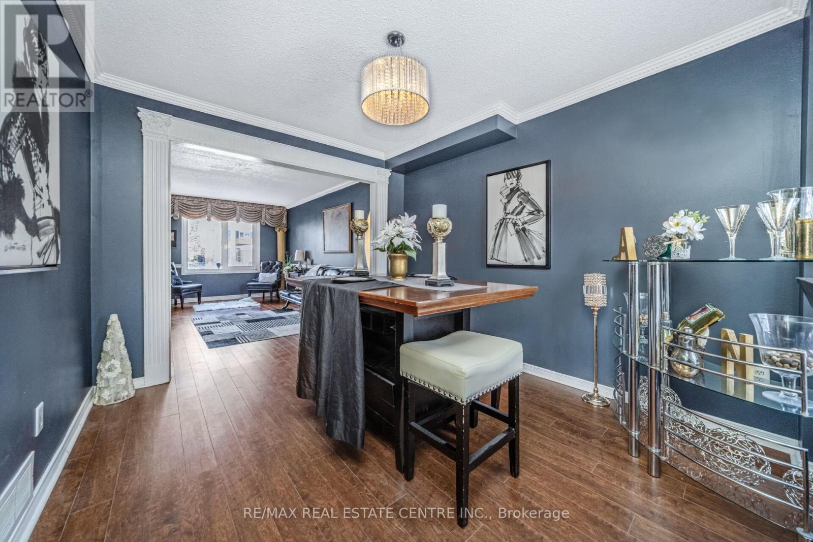 5 Lilly Crescent, Brampton, Ontario  L6Y 3K1 - Photo 9 - W12826506