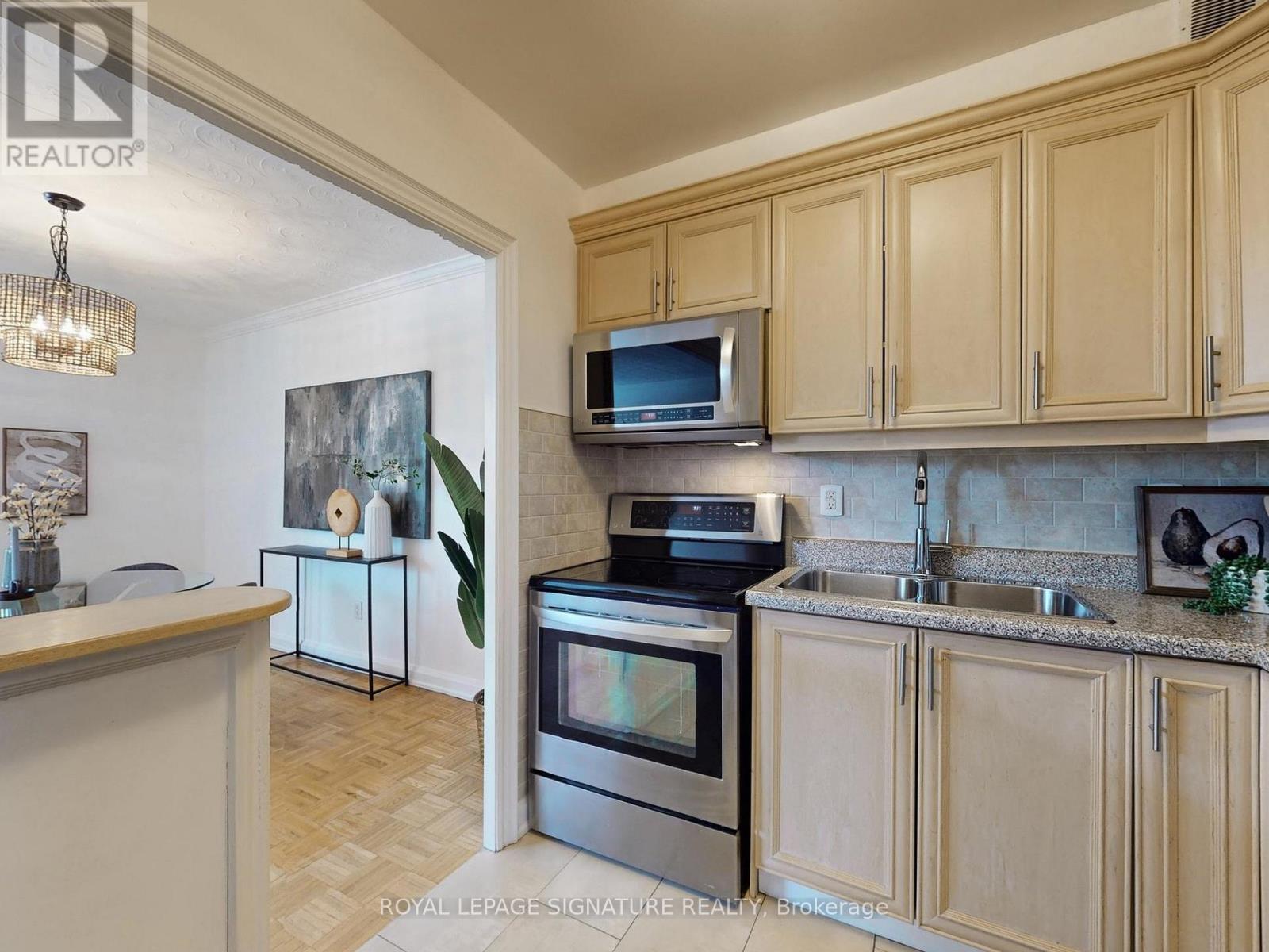 Ph11 - 80 Coe Hill Drive, Toronto, Ontario  M6S 3C9 - Photo 10 - W12826512