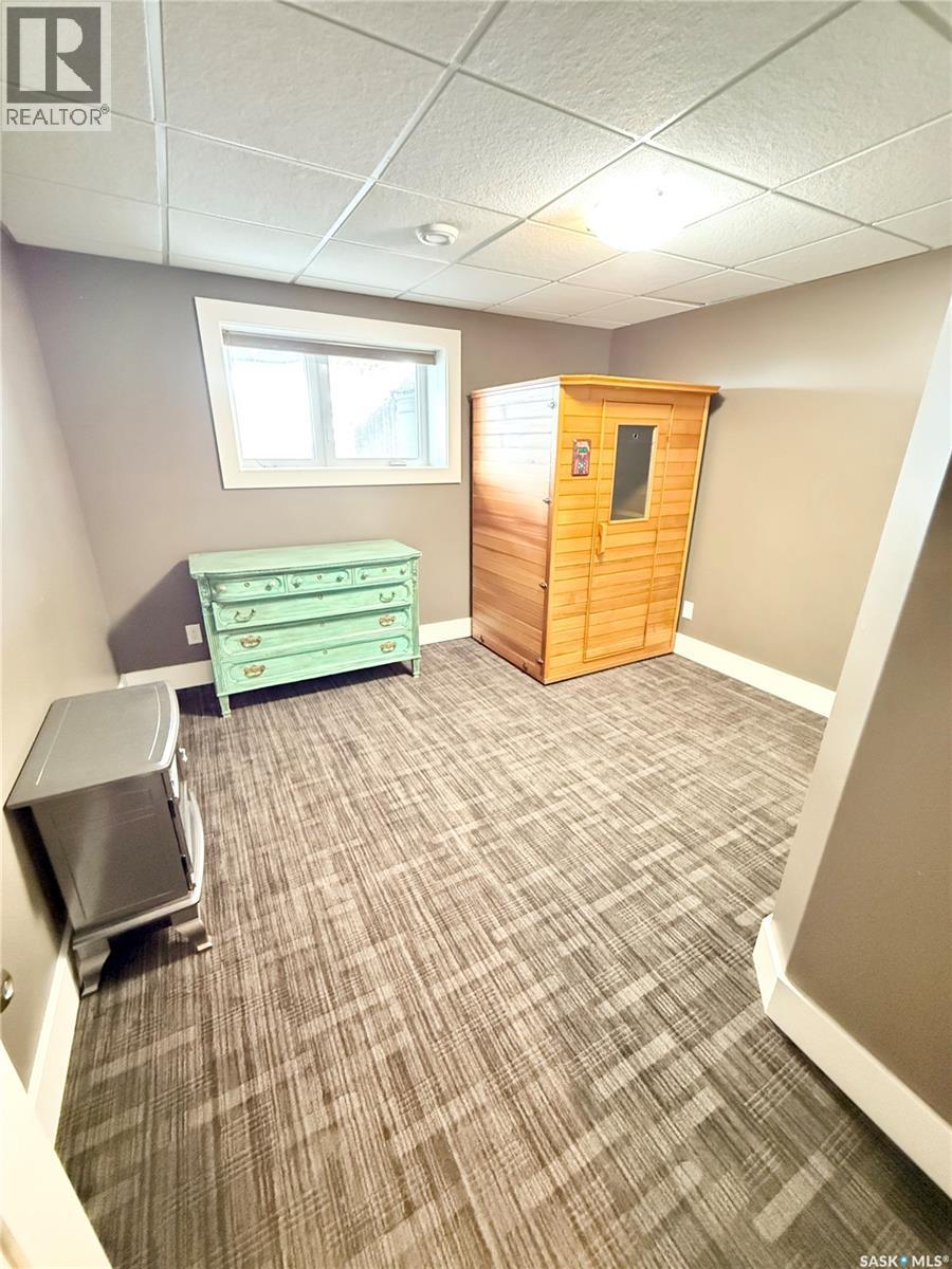 Weyburn Highway 13 Acreage, Weyburn Rm No. 67, Saskatchewan  S4H 0A0 - Photo 29 - SK029297