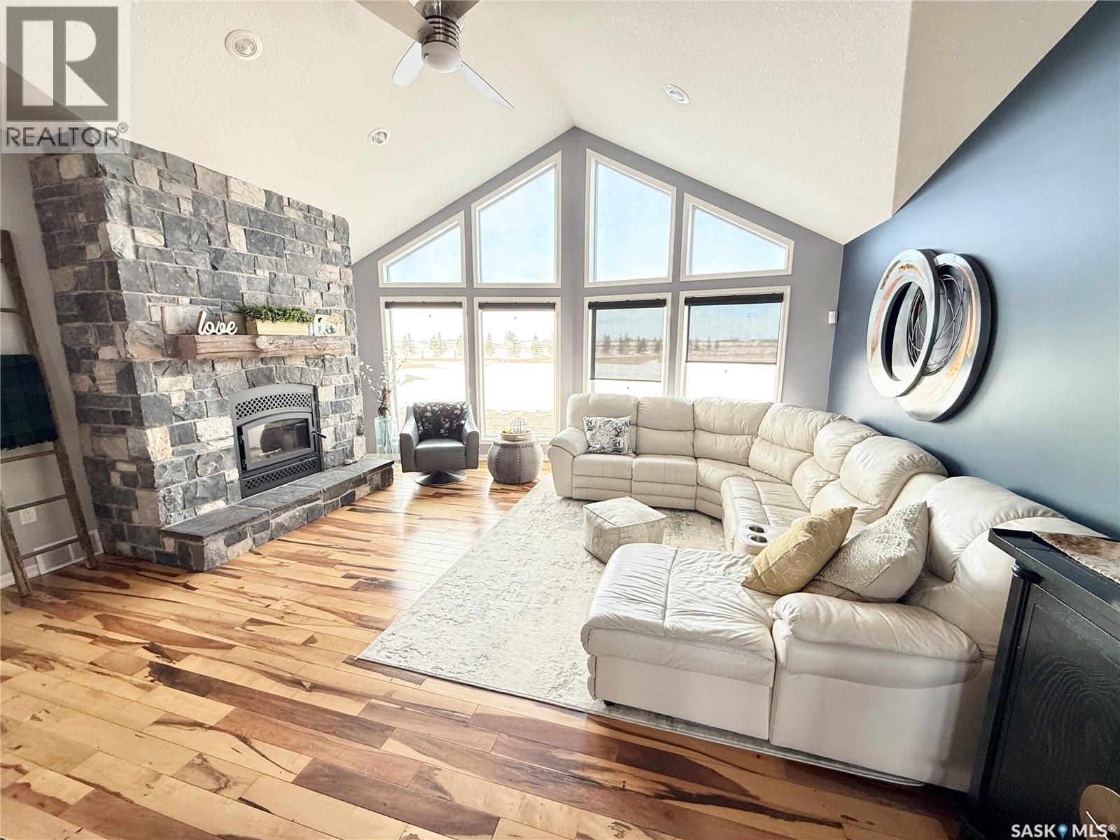 Weyburn Highway 13 Acreage, Weyburn Rm No. 67, Saskatchewan  S4H 0A0 - Photo 8 - SK029297