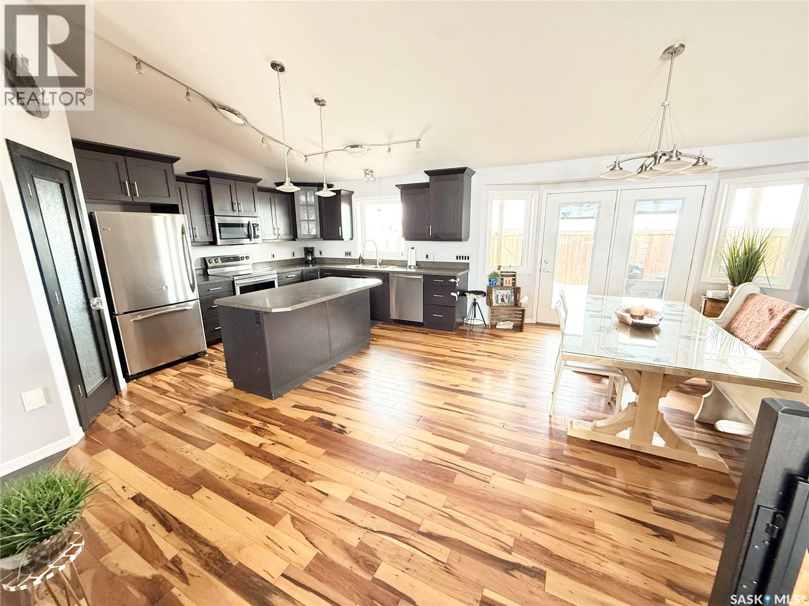 Weyburn Highway 13 Acreage, Weyburn Rm No. 67, Saskatchewan  S4H 0A0 - Photo 9 - SK029297