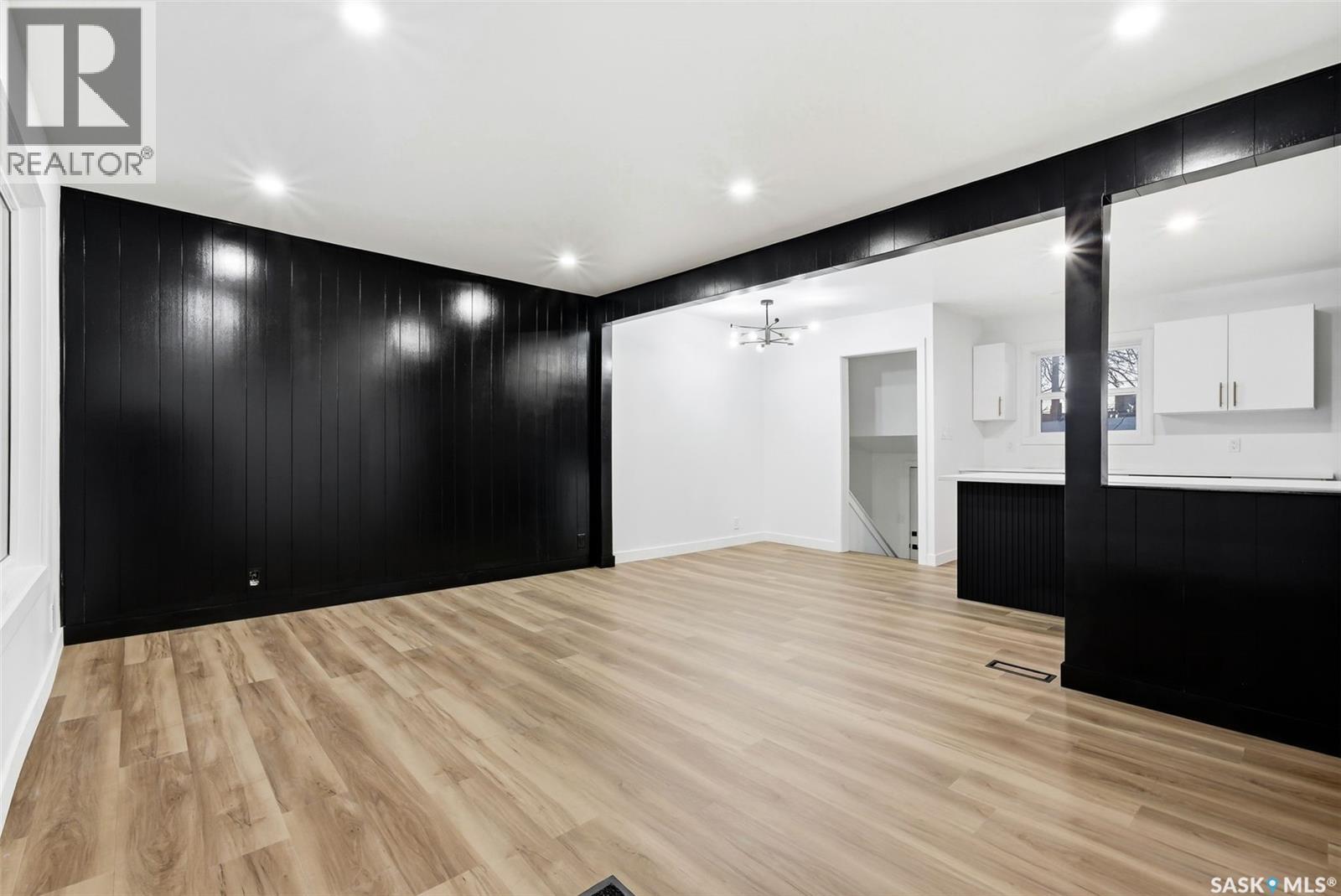 964 Royal Street, Regina, Saskatchewan  S4T 4Z6 - Photo 6 - SK029280