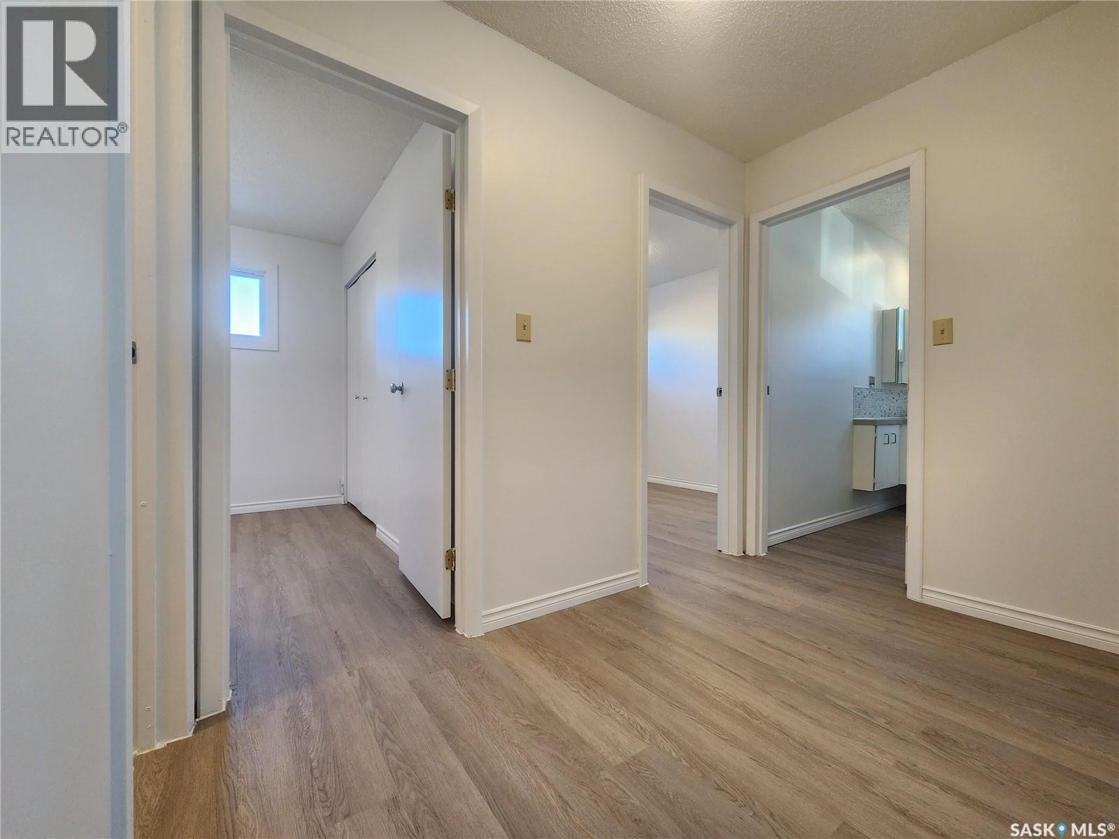 601 Centre Street, Assiniboia, Saskatchewan  S0H 0B0 - Photo 14 - SK029114