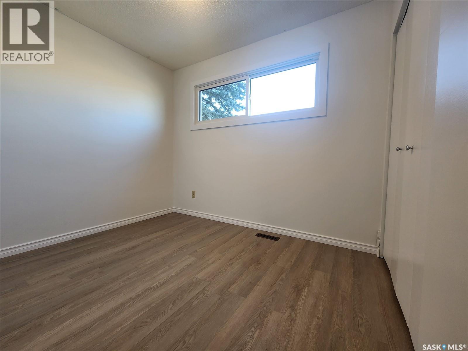 601 Centre Street, Assiniboia, Saskatchewan  S0H 0B0 - Photo 19 - SK029114