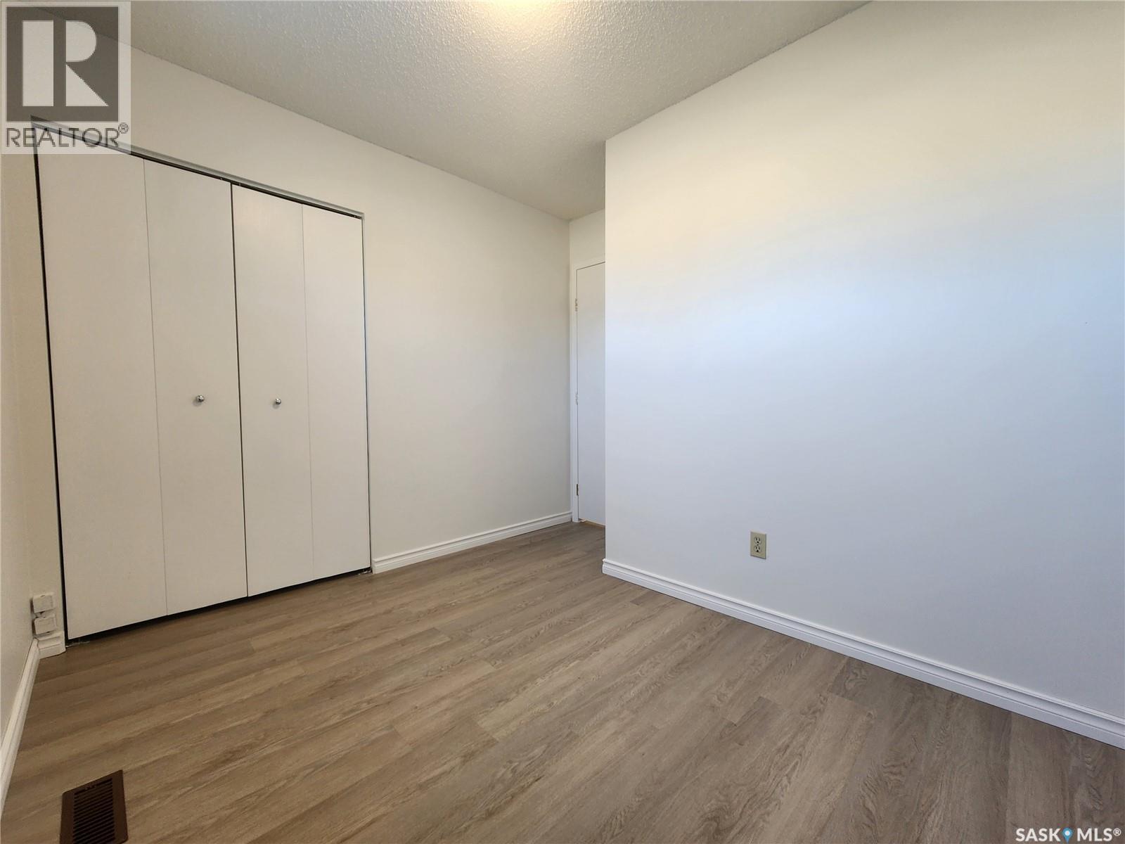 601 Centre Street, Assiniboia, Saskatchewan  S0H 0B0 - Photo 20 - SK029114