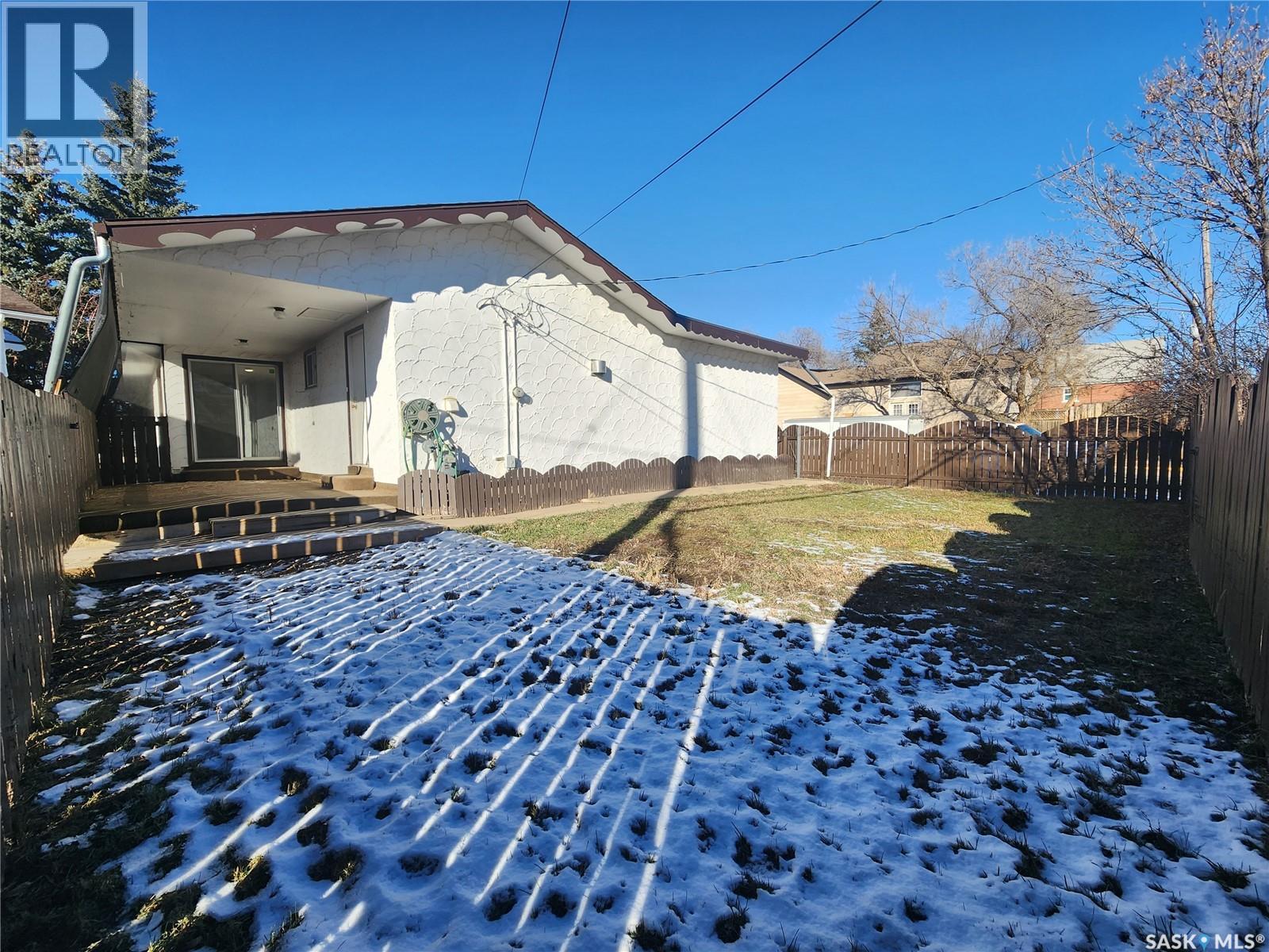 601 Centre Street, Assiniboia, Saskatchewan  S0H 0B0 - Photo 46 - SK029114