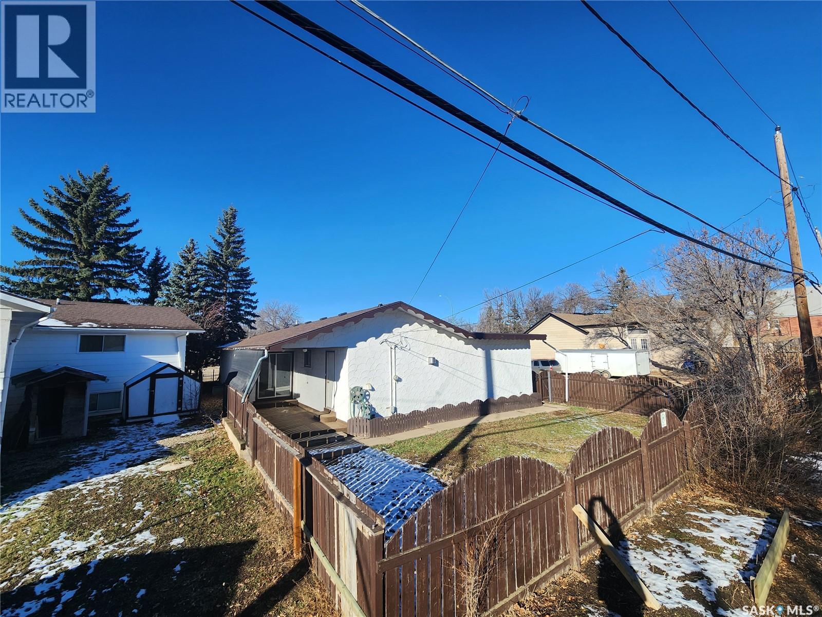 601 Centre Street, Assiniboia, Saskatchewan  S0H 0B0 - Photo 48 - SK029114