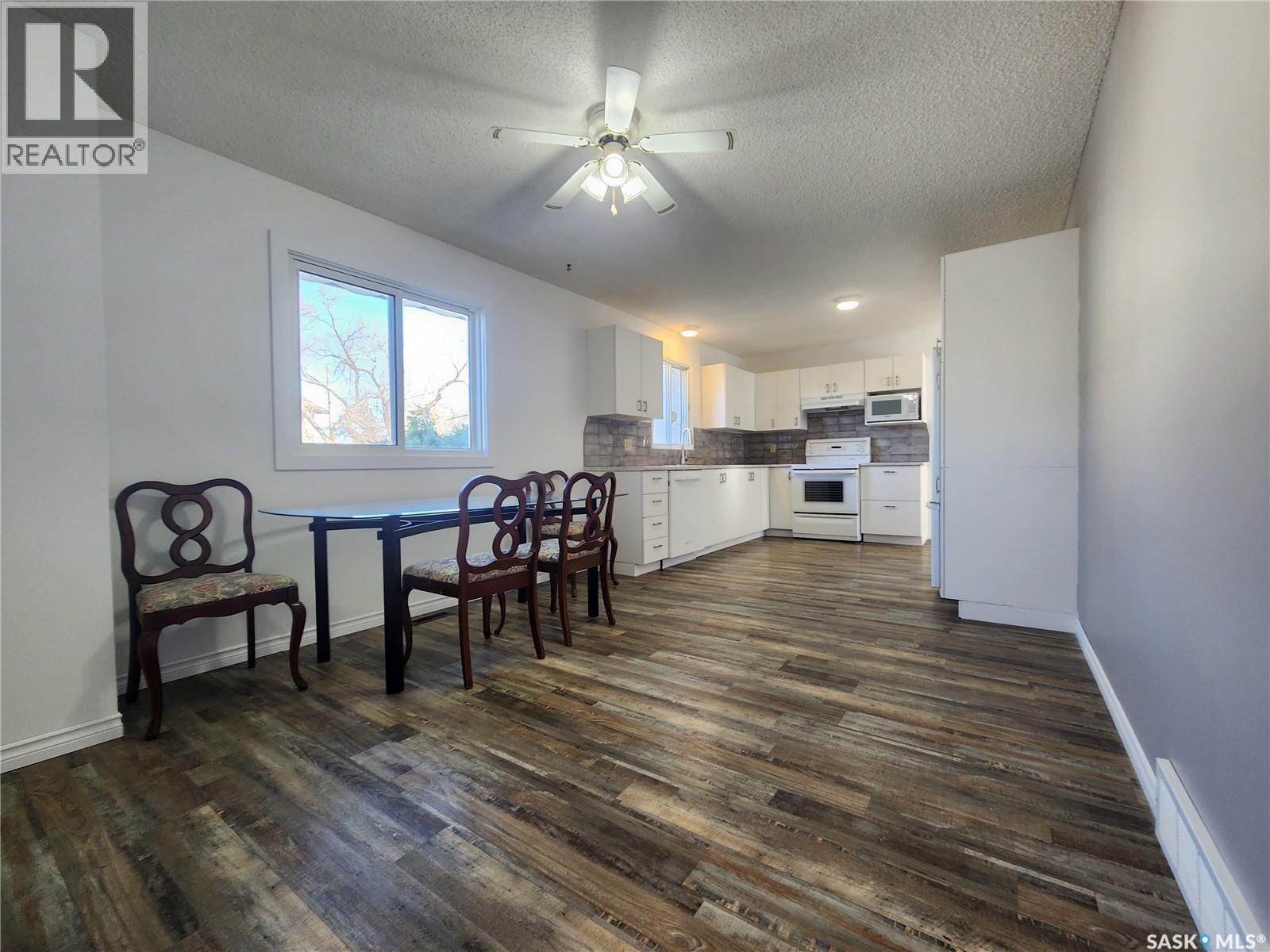 601 Centre Street, Assiniboia, Saskatchewan  S0H 0B0 - Photo 7 - SK029114