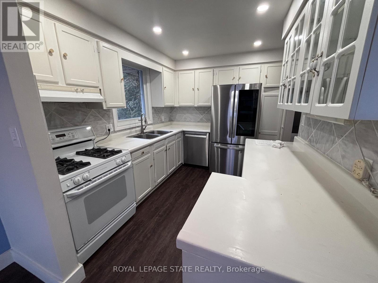 3 Governor Simcoe Drive, St. Catharines, Ontario  L2N 3J1 - Photo 15 - X12826482