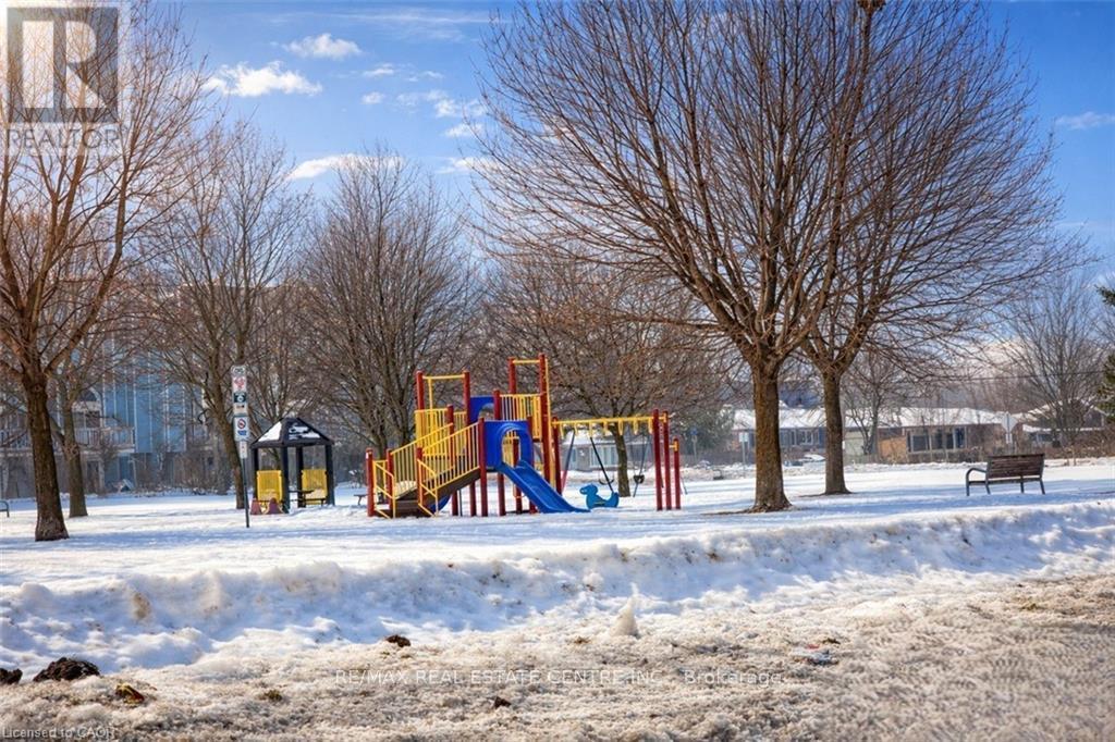 106 - 565 Greenfield Avenue, Kitchener, Ontario  N2C 2P3 - Photo 3 - X12826498