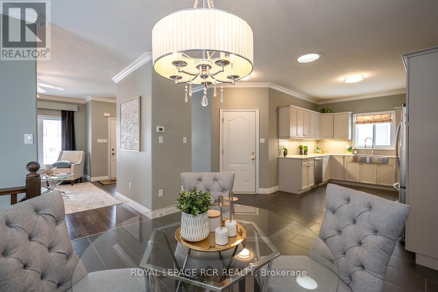 39 Dinnick Crescent, Orangeville, Ontario  L9W 0B7 - Photo 8 - W12823044