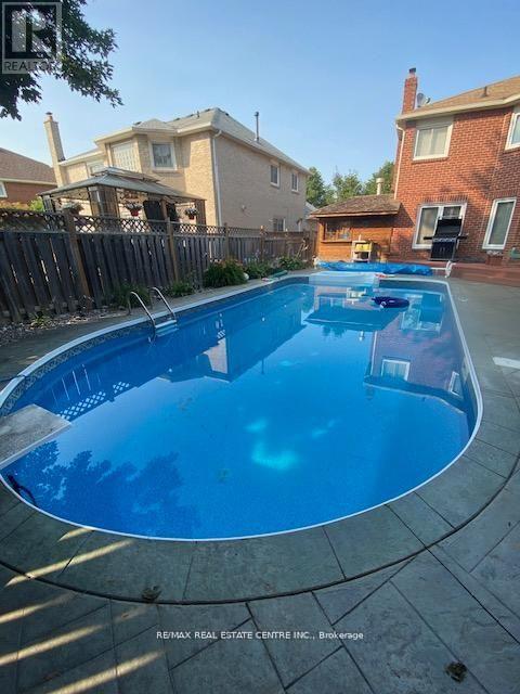 38 Sapphire Crescent, Brampton, Ontario  L6Z 4M4 - Photo 48 - W12821710