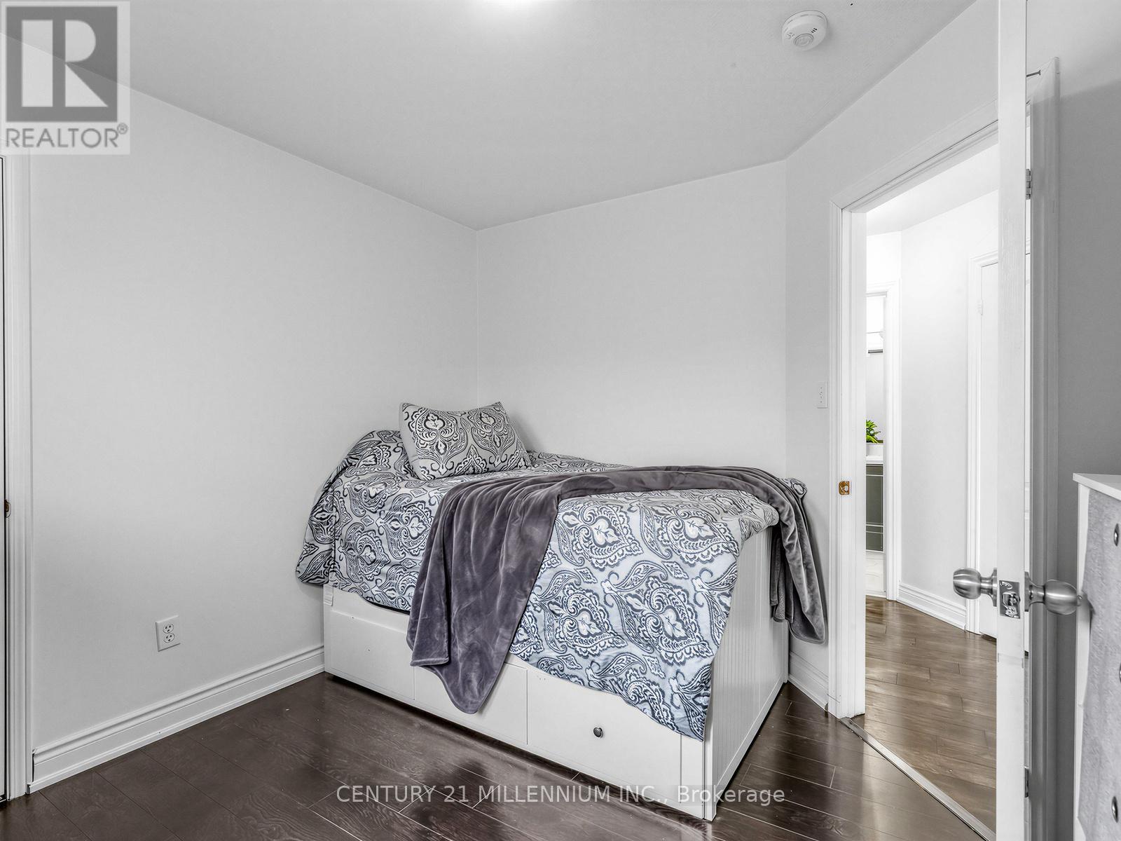 16 Albery Road, Brampton, Ontario  L7A 0K7 - Photo 23 - W12826524