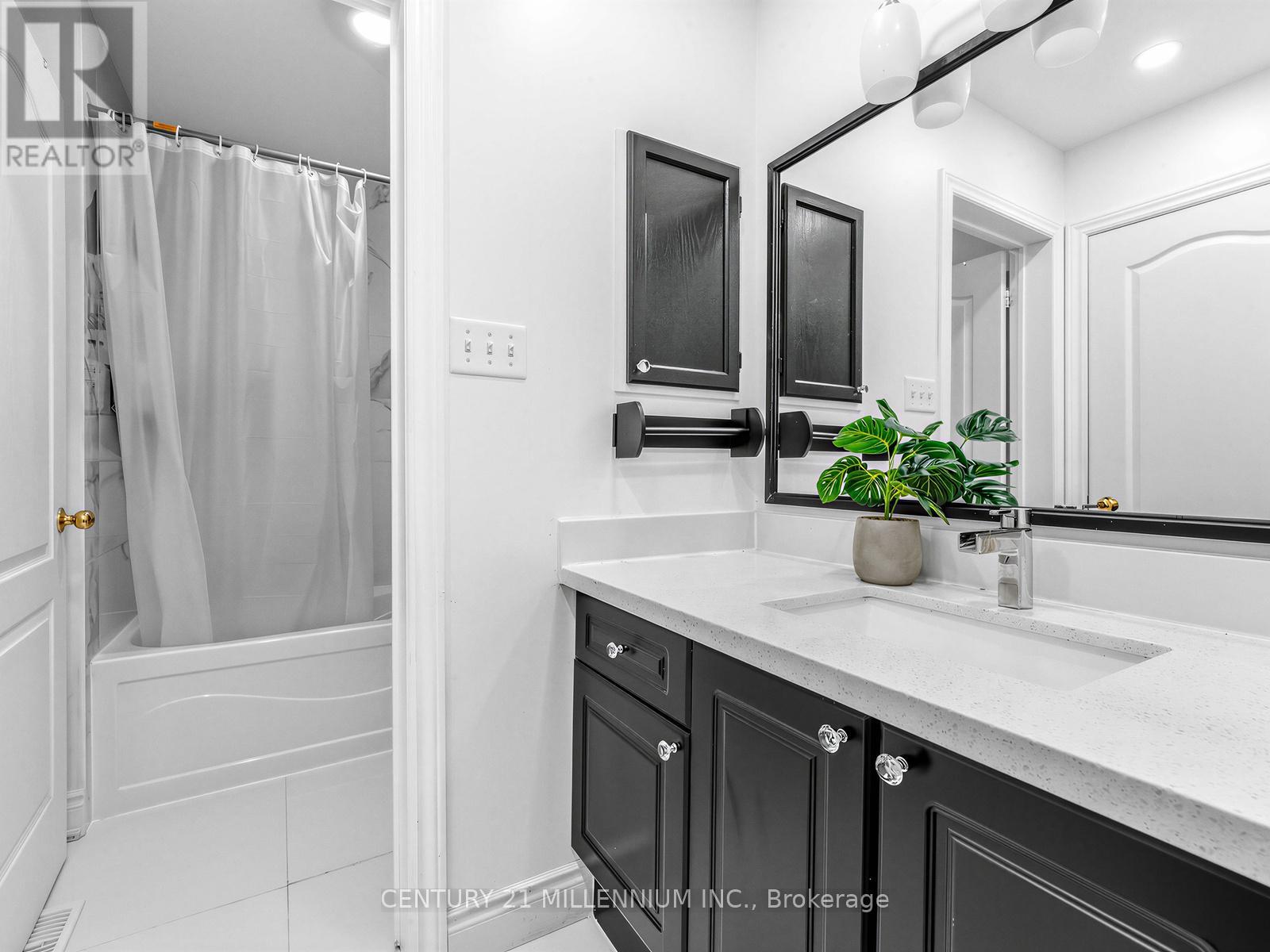 16 Albery Road, Brampton, Ontario  L7A 0K7 - Photo 29 - W12826524