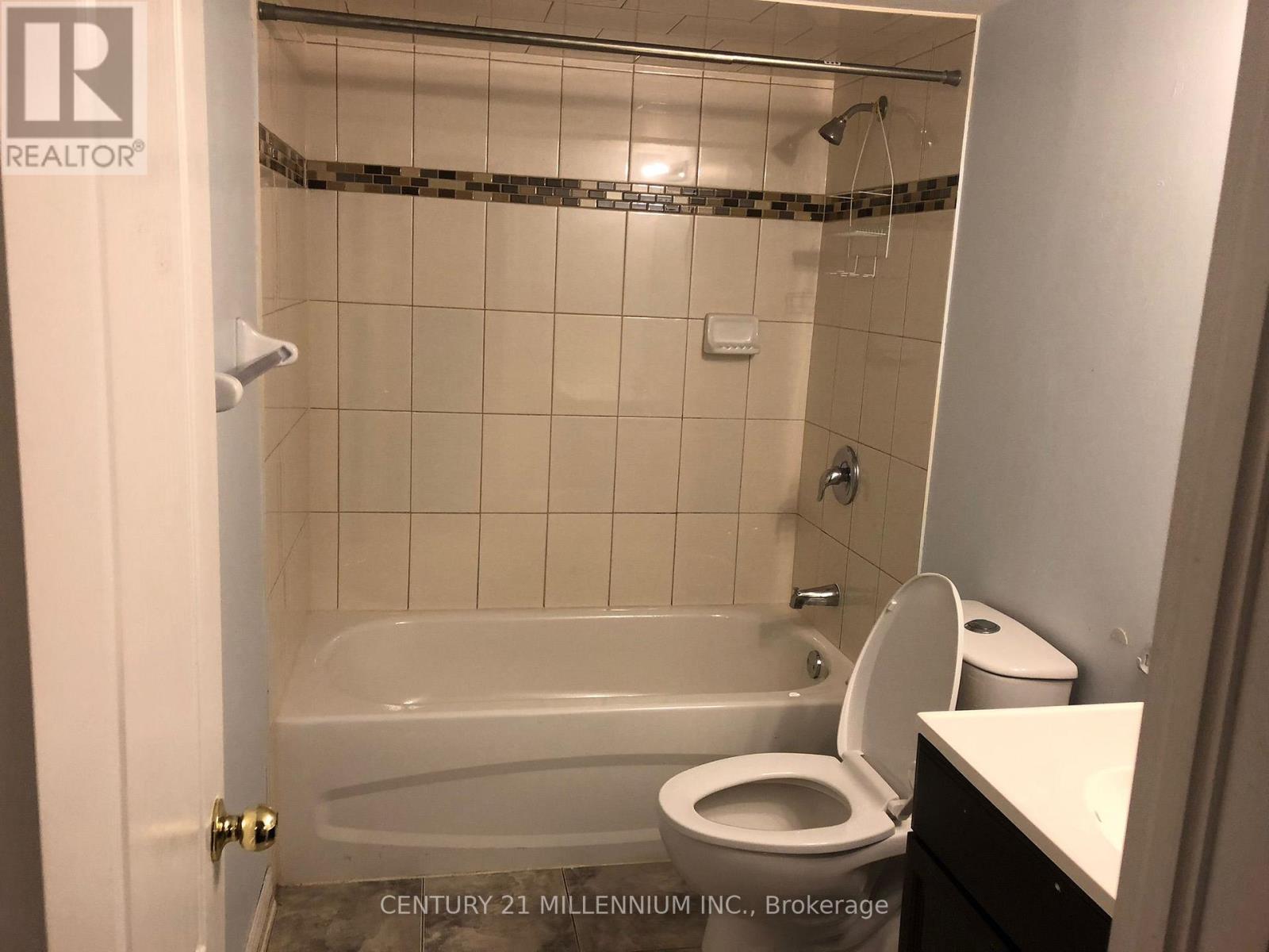 16 Albery Road, Brampton, Ontario  L7A 0K7 - Photo 39 - W12826524