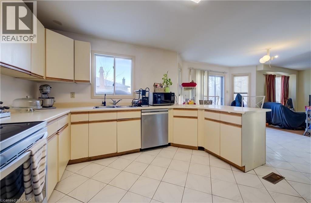 24 Old Maple Lane, Kitchener, Ontario  N2N 2K4 - Photo 10 - 40807947