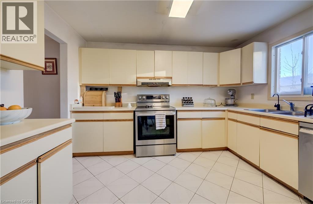 24 Old Maple Lane, Kitchener, Ontario  N2N 2K4 - Photo 9 - 40807947