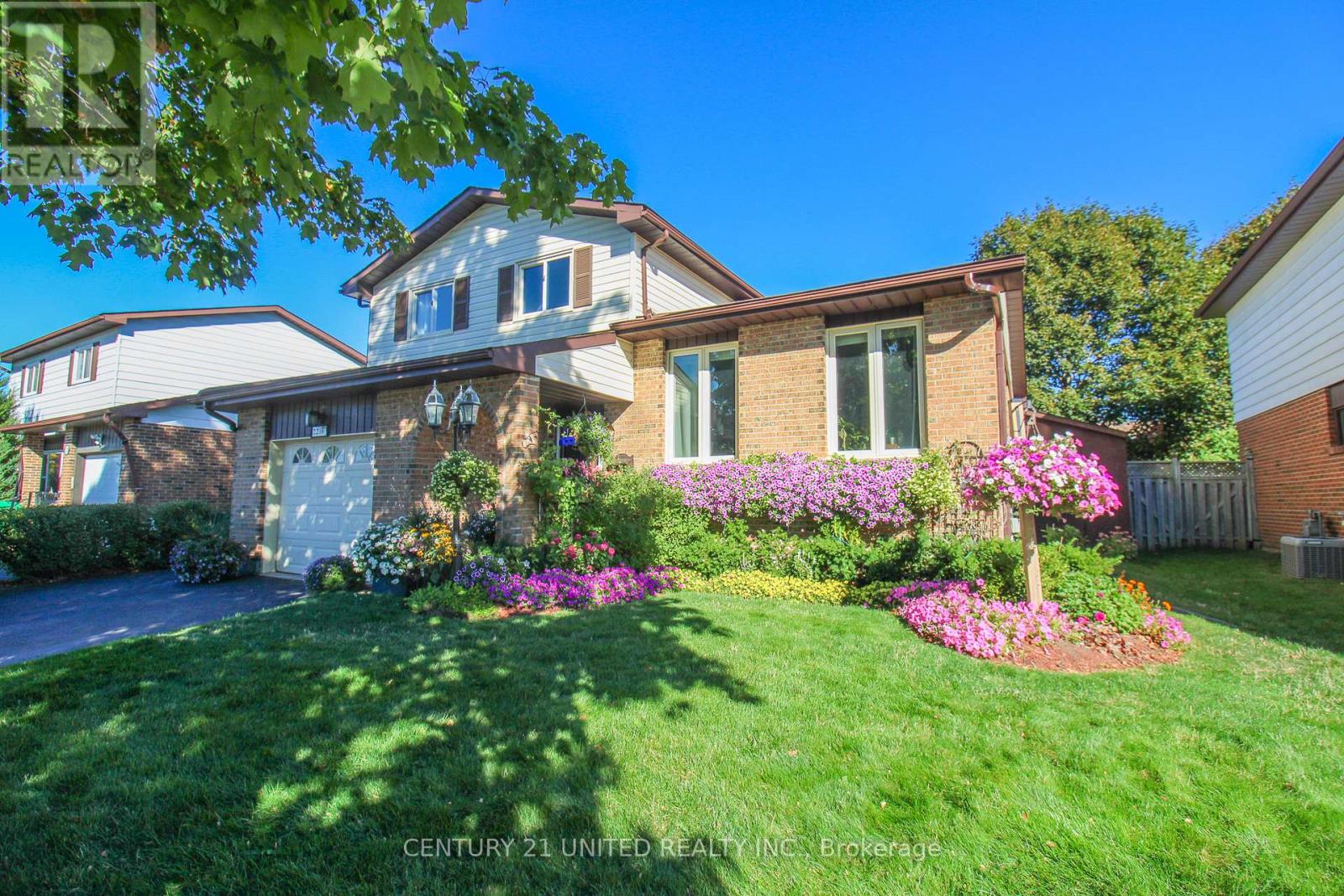 2216 Kawartha Heights Boulevard, Peterborough (Monaghan Ward 2), Ontario  K9K 1P4 - Photo 2 - X12826594