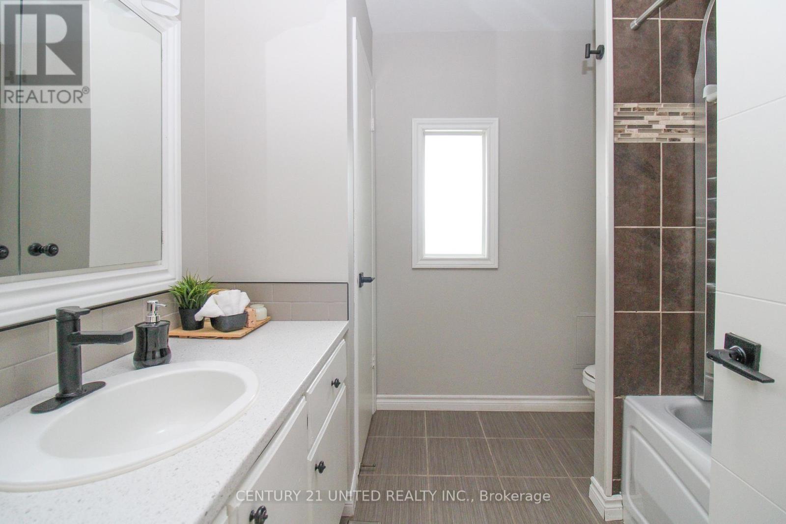 2216 Kawartha Heights Boulevard, Peterborough (Monaghan Ward 2), Ontario  K9K 1P4 - Photo 34 - X12826594