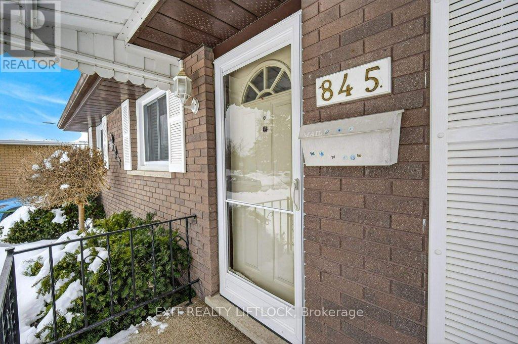 845 Stocker Road, Peterborough (Otonabee Ward 1), Ontario  K9J 5T2 - Photo 2 - X12826636