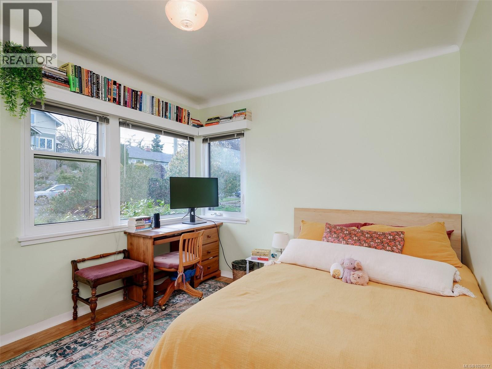 2649 Avebury Ave, Victoria, British Columbia  V8R 3W3 - Photo 14 - 1026277