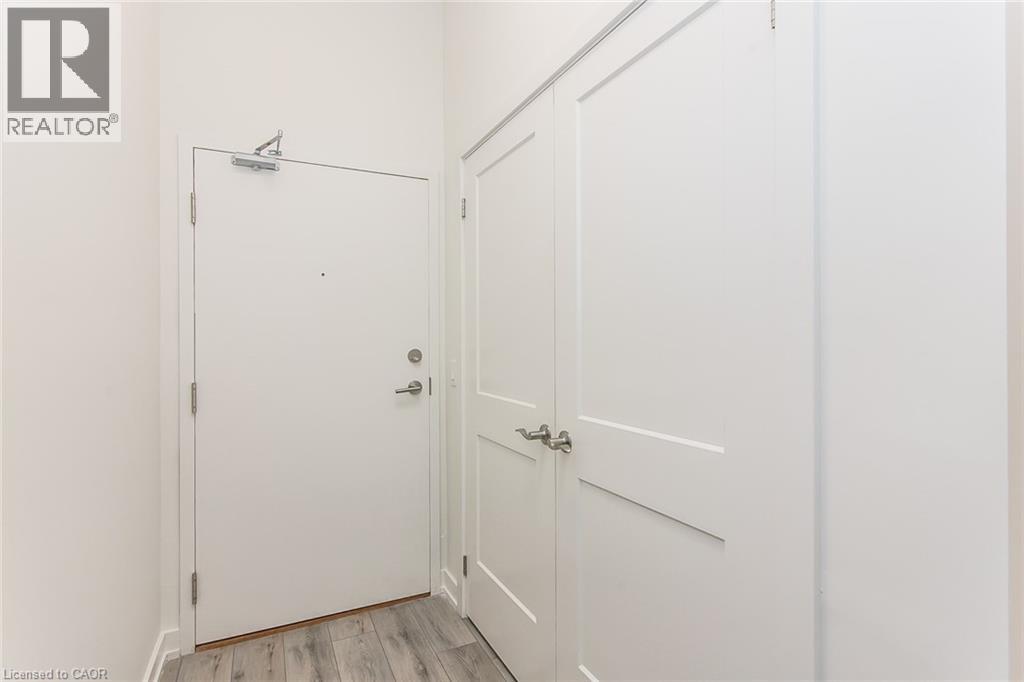251 Northfield Drive E Unit# 102, Waterloo, Ontario  N2K 0G9 - Photo 6 - 40779063