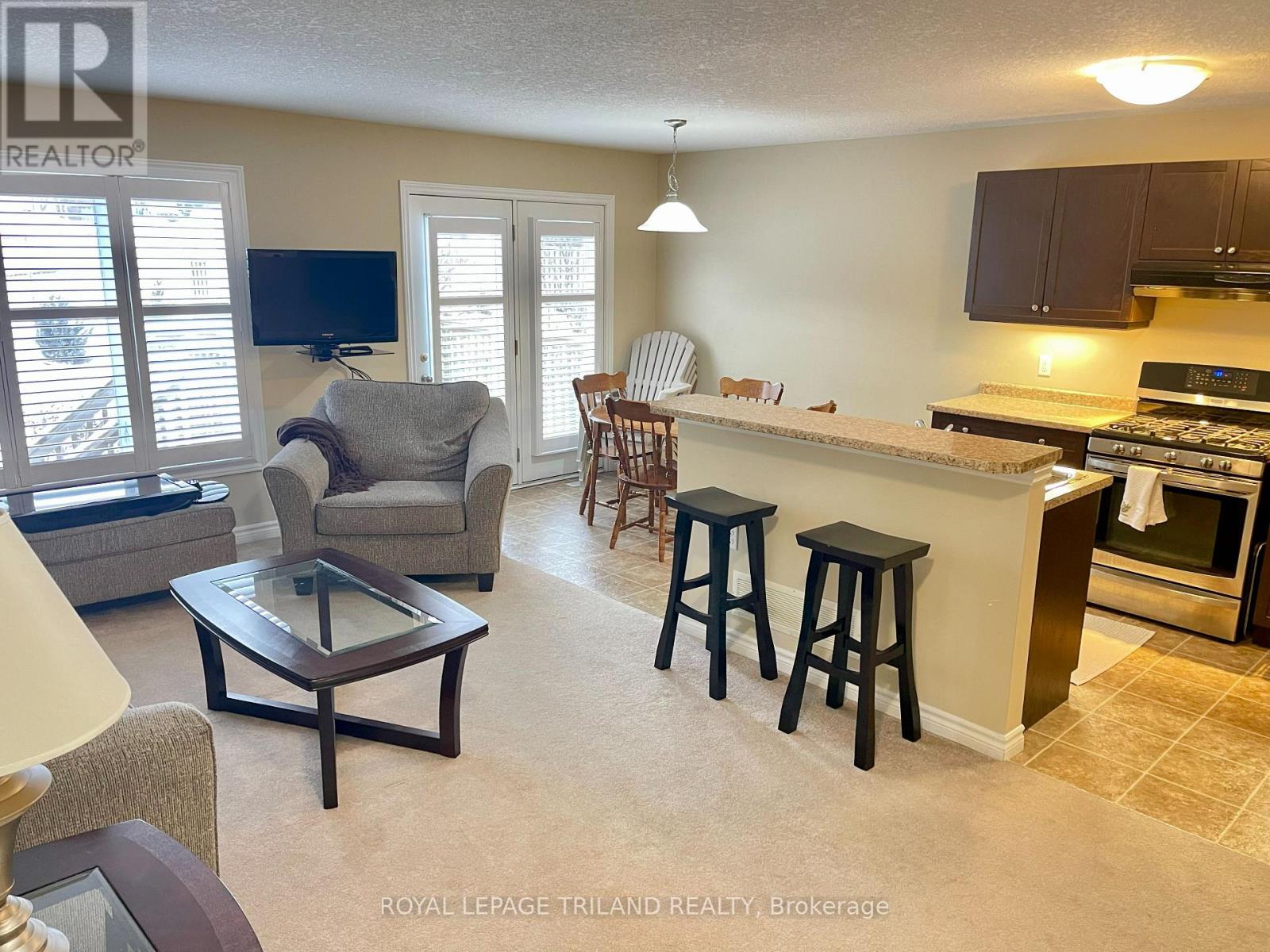 96 Mcmahen Street, London East, Ontario  N5Y 0A2 - Photo 3 - X12826574