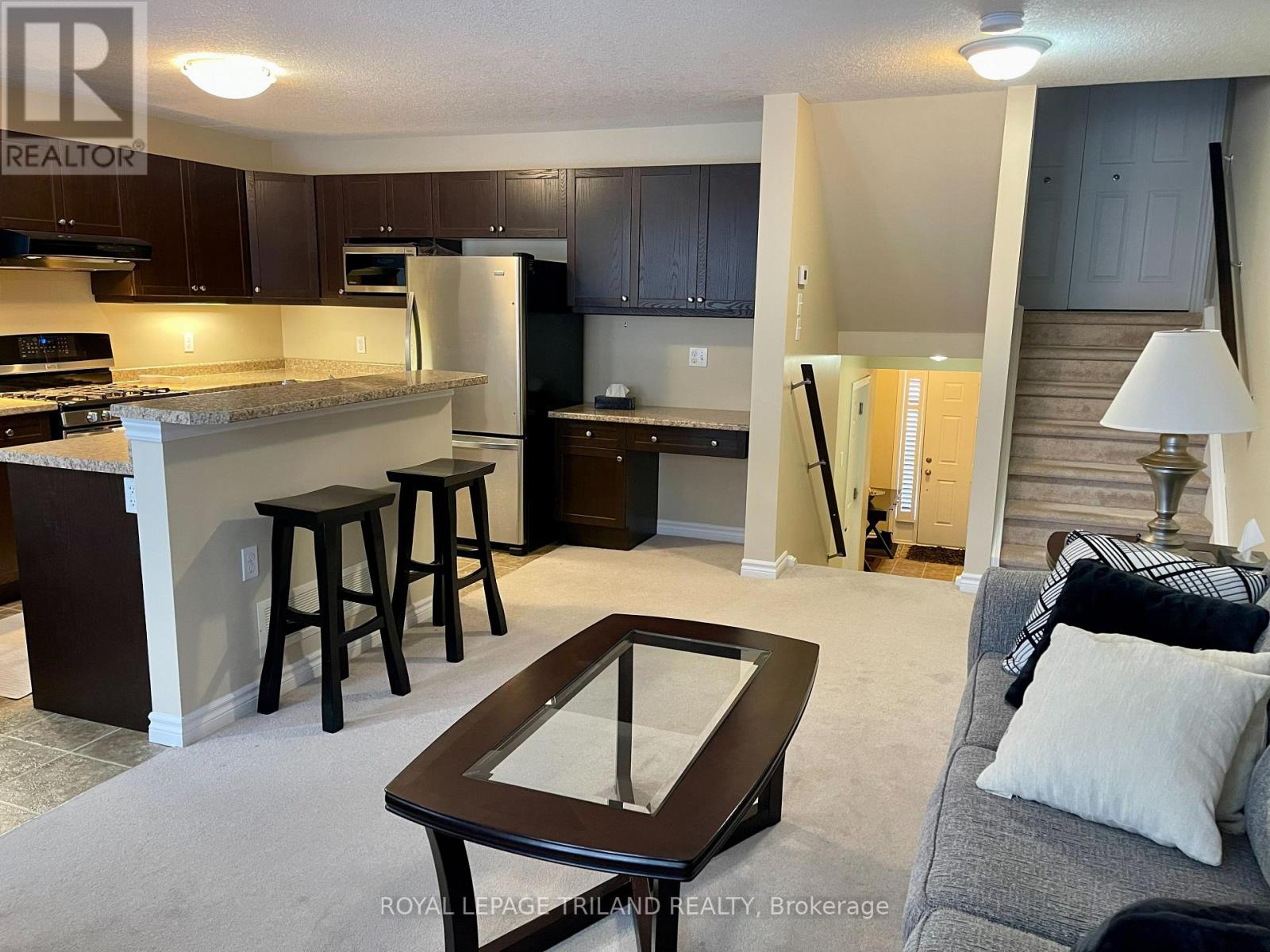 96 Mcmahen Street, London East, Ontario  N5Y 0A2 - Photo 4 - X12826574