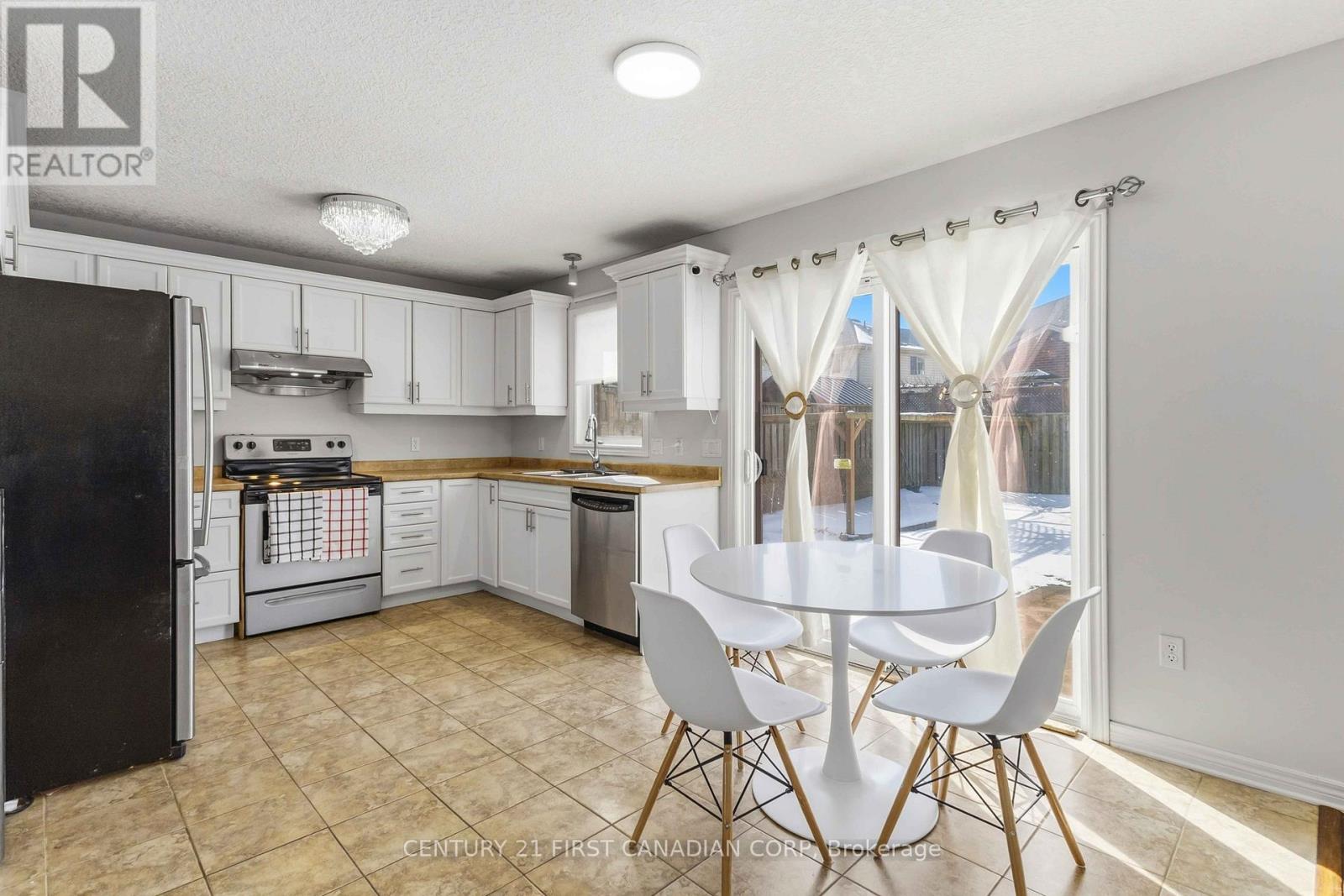 1678 Blackmaple Crescent, London East, Ontario  N5Y 6L6 - Photo 10 - X12826688