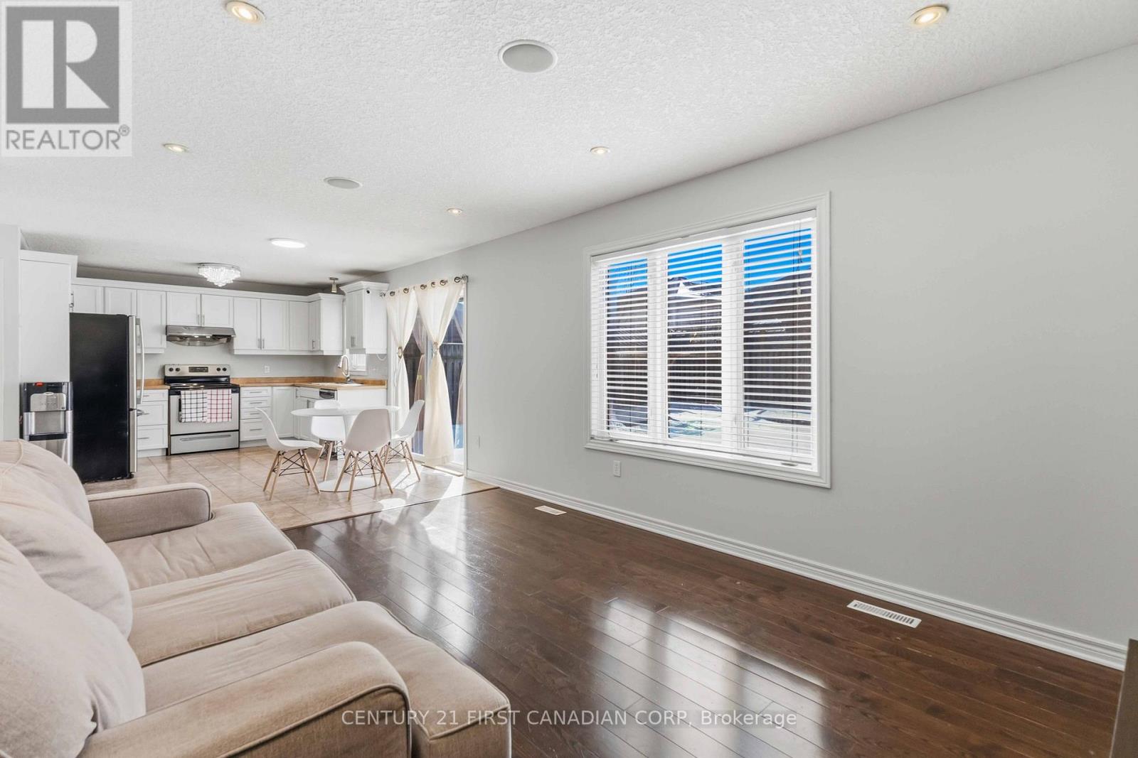 1678 Blackmaple Crescent, London East, Ontario  N5Y 6L6 - Photo 9 - X12826688