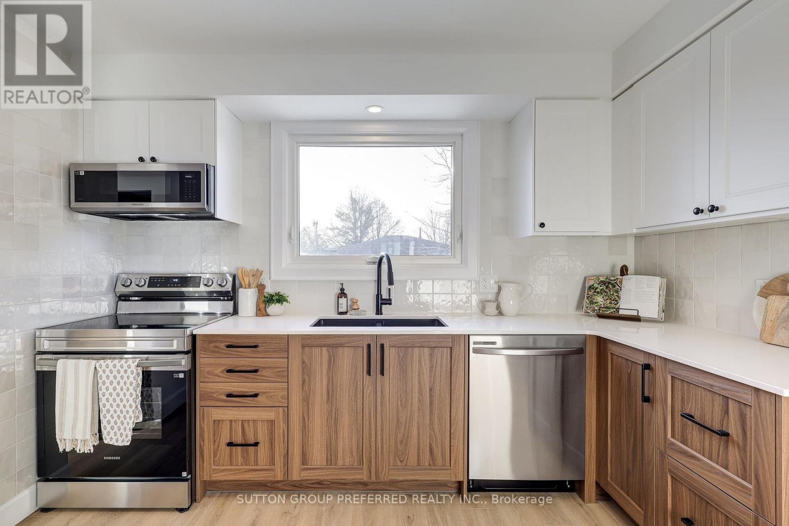 35 Rostherne Crescent, London South, Ontario  N6E 1Y3 - Photo 10 - X12826714