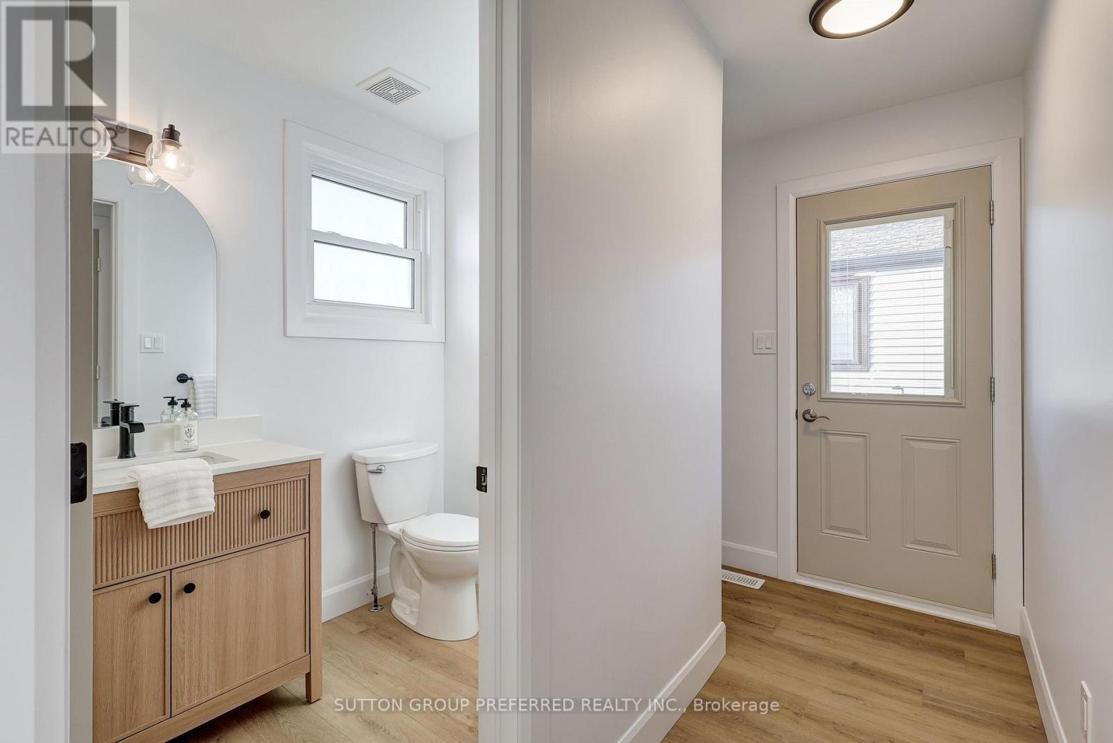 35 Rostherne Crescent, London South, Ontario  N6E 1Y3 - Photo 16 - X12826714