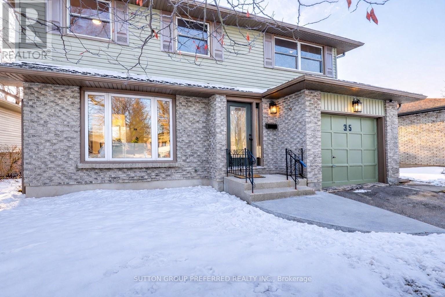 35 Rostherne Crescent, London South, Ontario  N6E 1Y3 - Photo 3 - X12826714