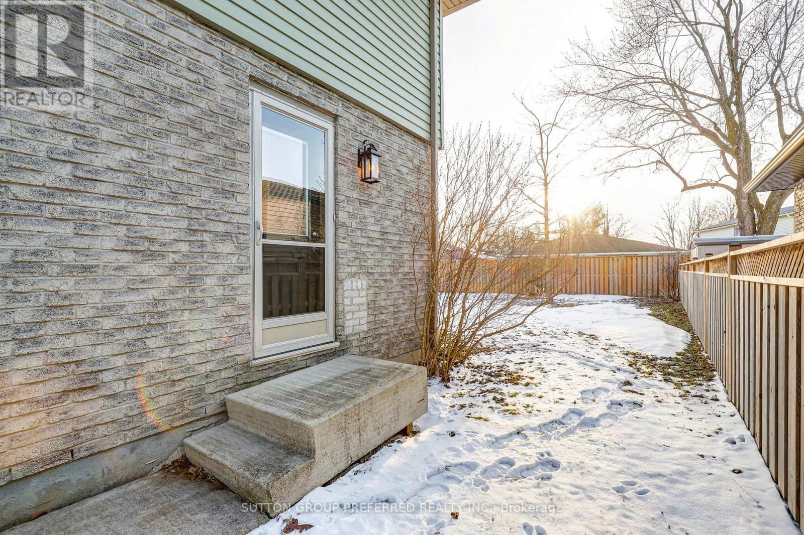 35 Rostherne Crescent, London South, Ontario  N6E 1Y3 - Photo 39 - X12826714