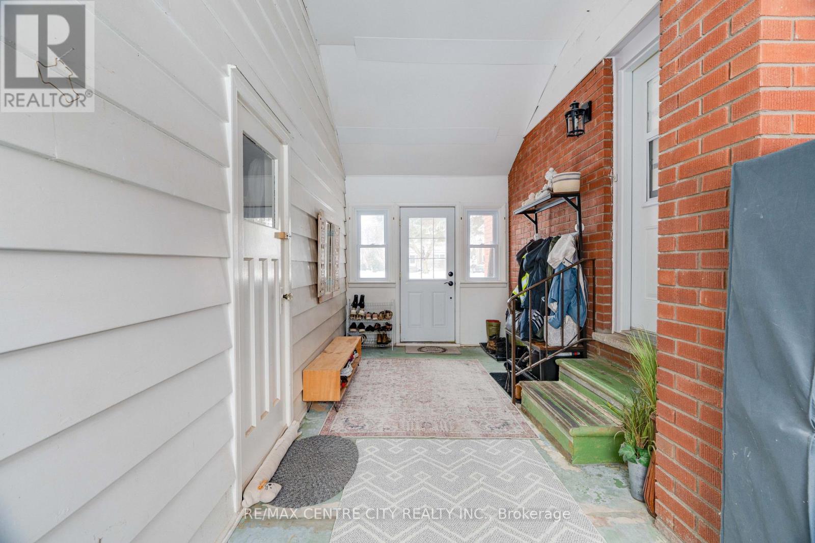 311 Adelaide Street E, Strathroy-Caradoc, Ontario  N7G 2V9 - Photo 2 - X12826728