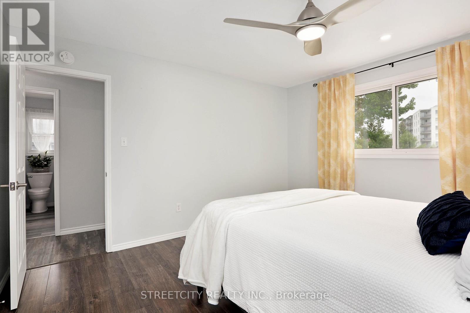 22 Erica Crescent S, London South, Ontario  N6E 3P4 - Photo 16 - X12826770