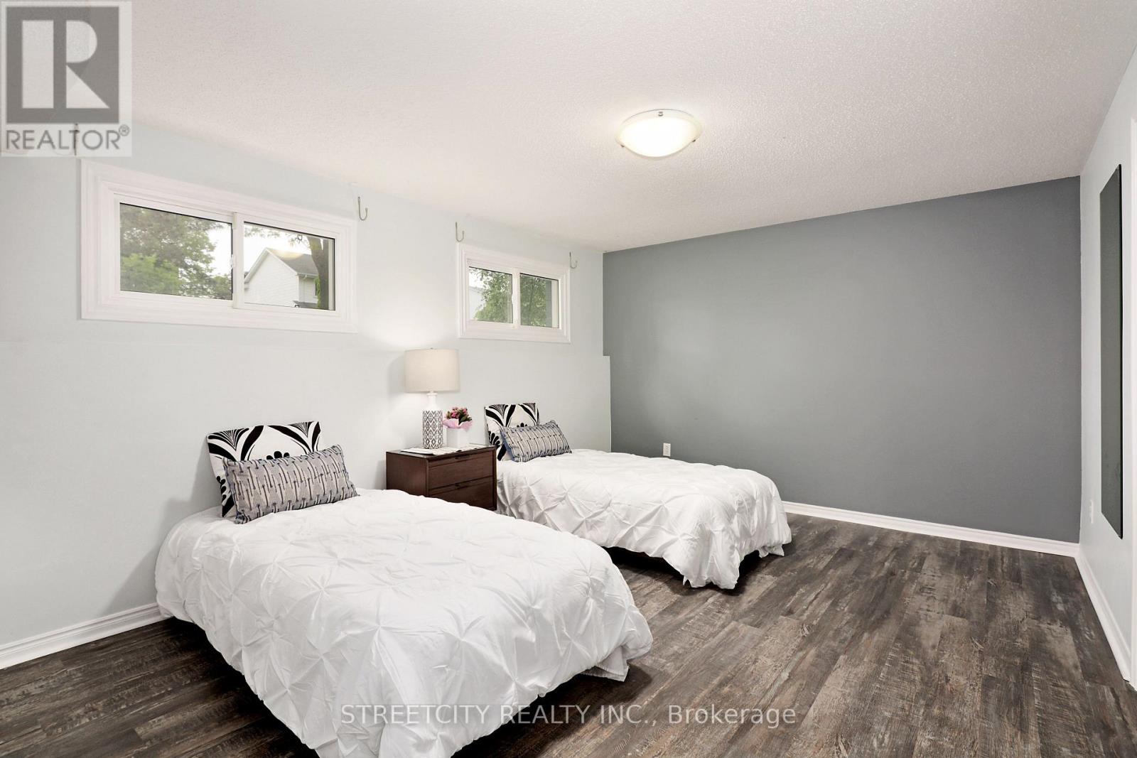 22 Erica Crescent S, London South, Ontario  N6E 3P4 - Photo 24 - X12826770